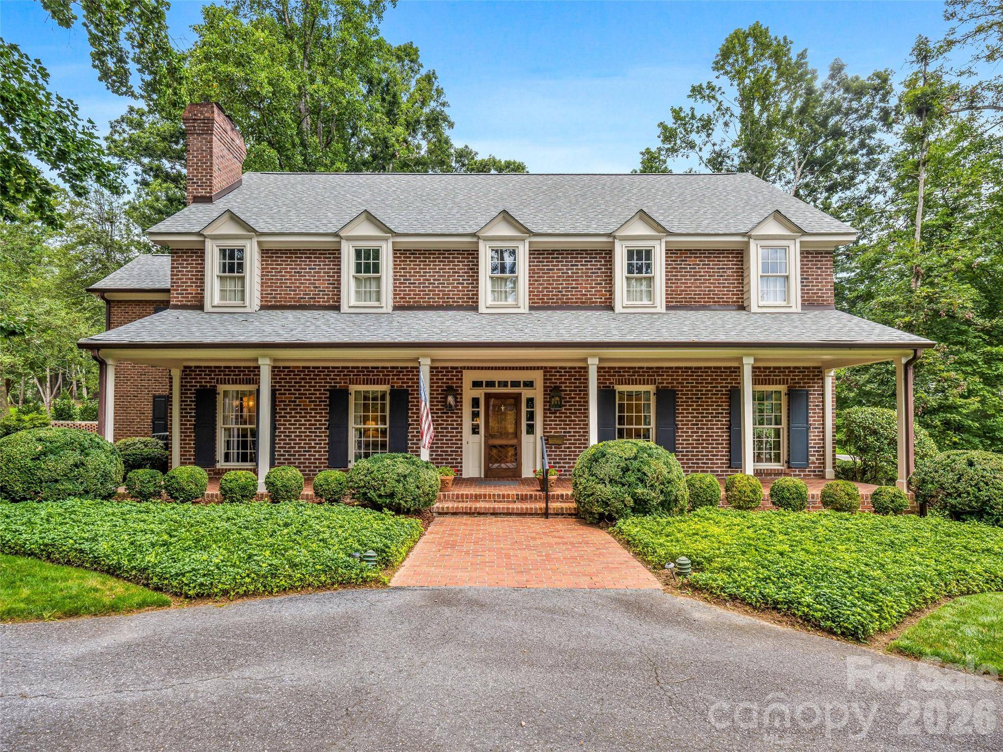 15 Browntown RD, Asheville, NC 28803