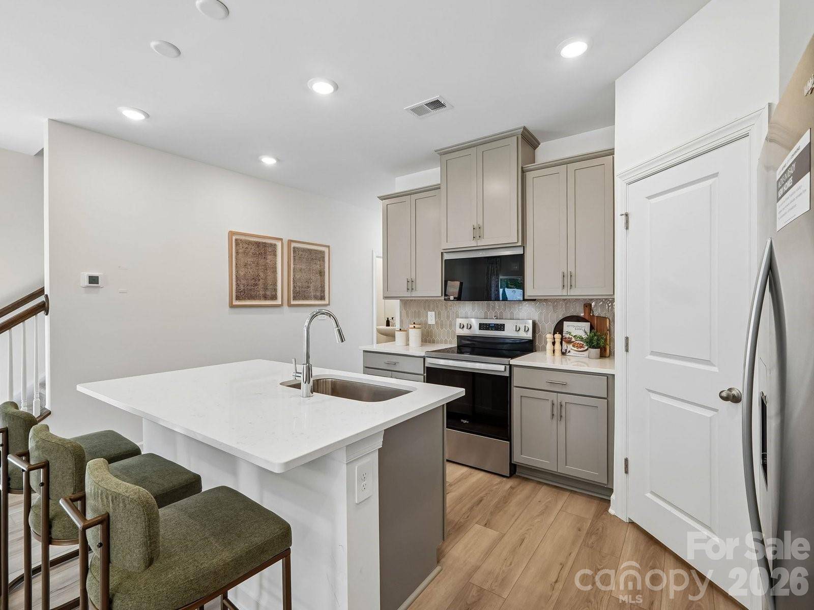 4226 Murk LN, Charlotte, NC 28213