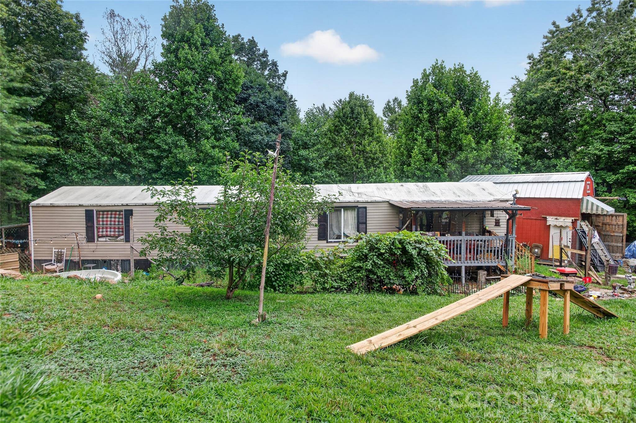 997 Bethel Ridge LN, Morganton, NC 28655
