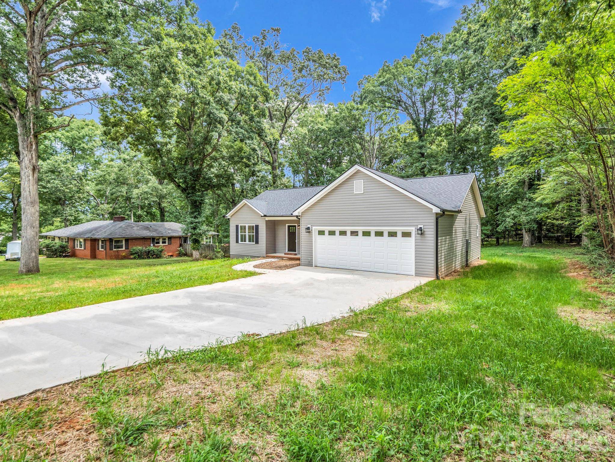 190 Forest Hill DR, Forest City, NC 28043