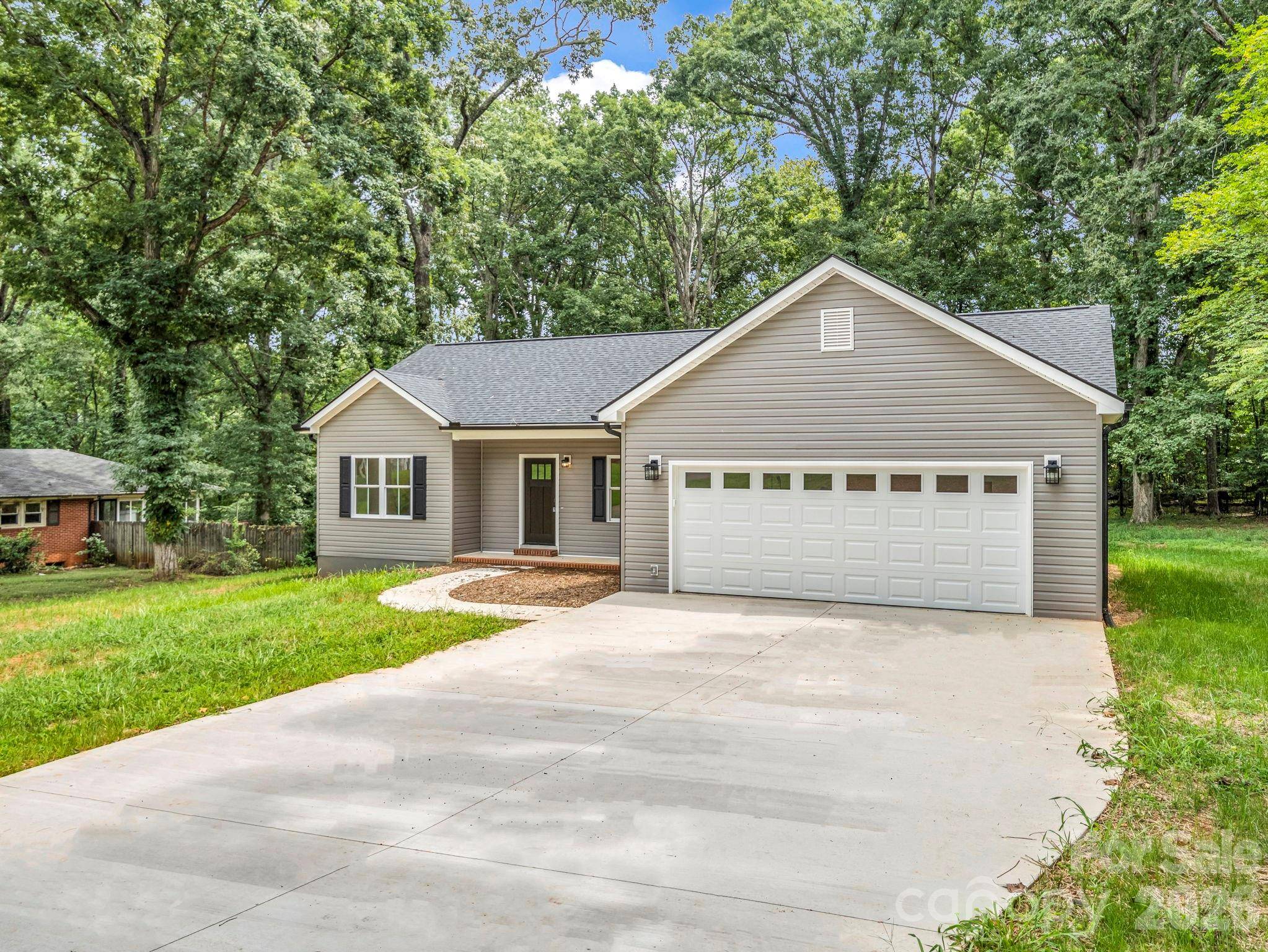 190 Forest Hill DR, Forest City, NC 28043