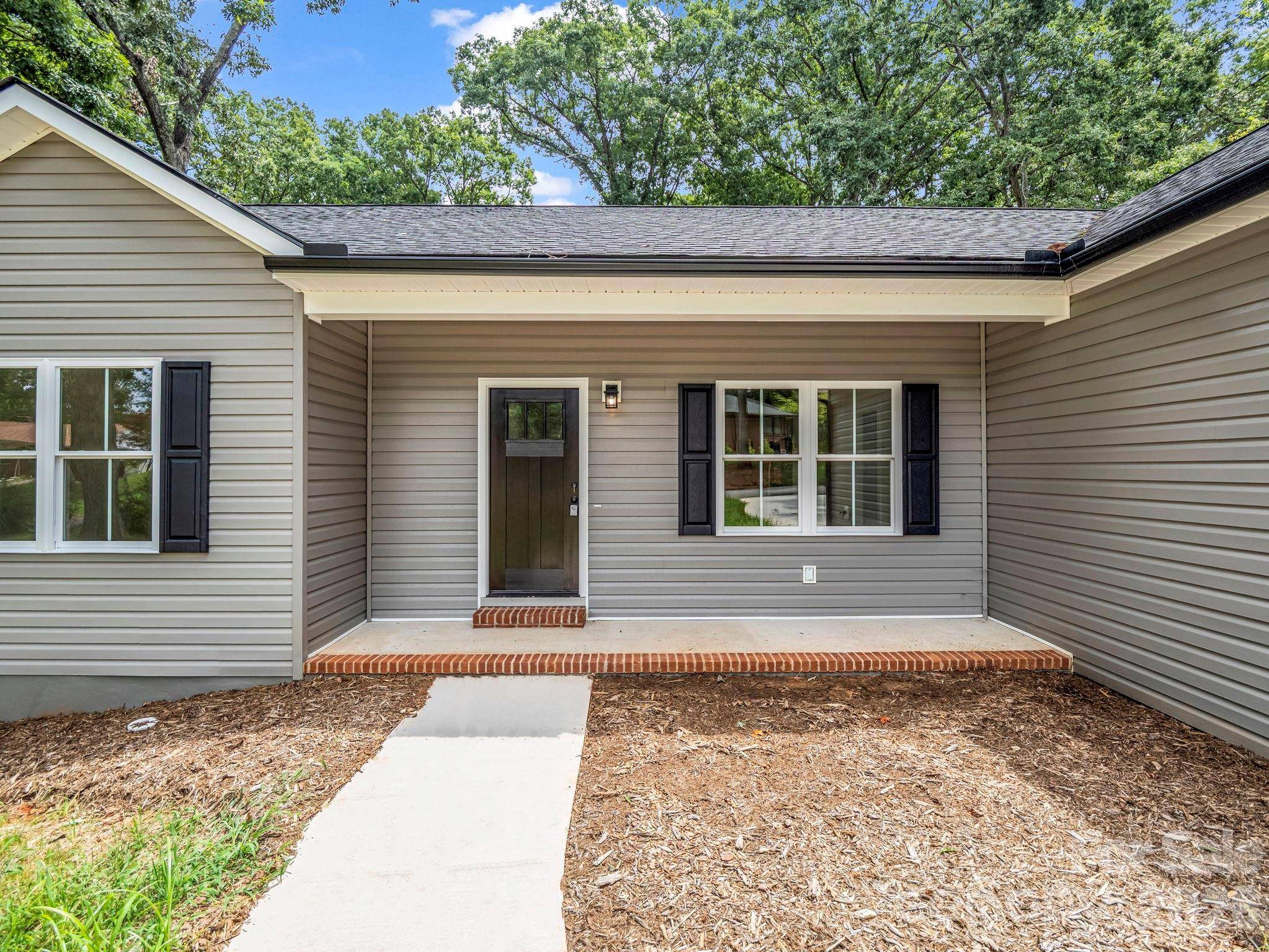 190 Forest Hill DR, Forest City, NC 28043