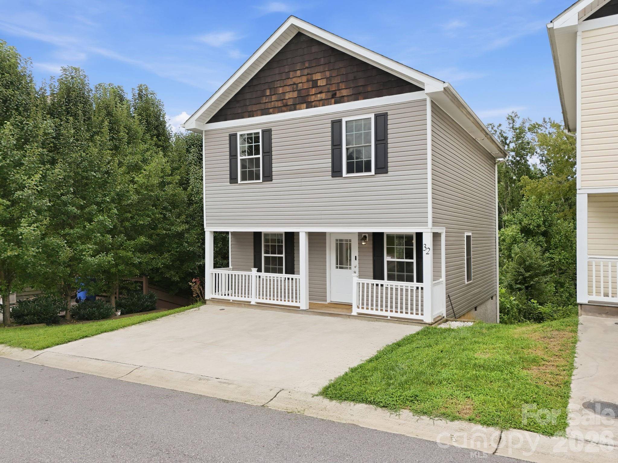 32 Jeff DR, Asheville, NC 28806