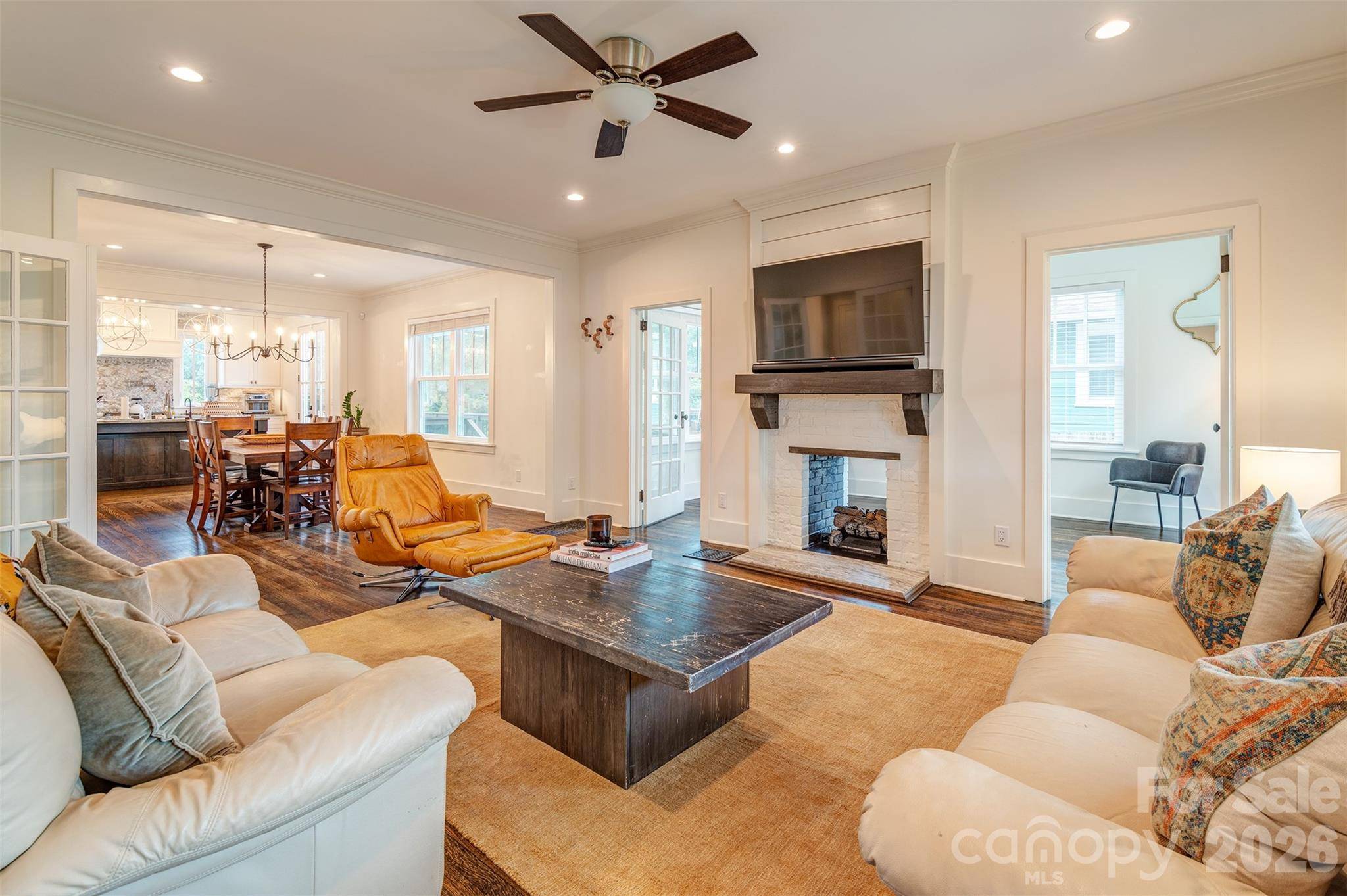 43 Walton ST, Asheville, NC 28801
