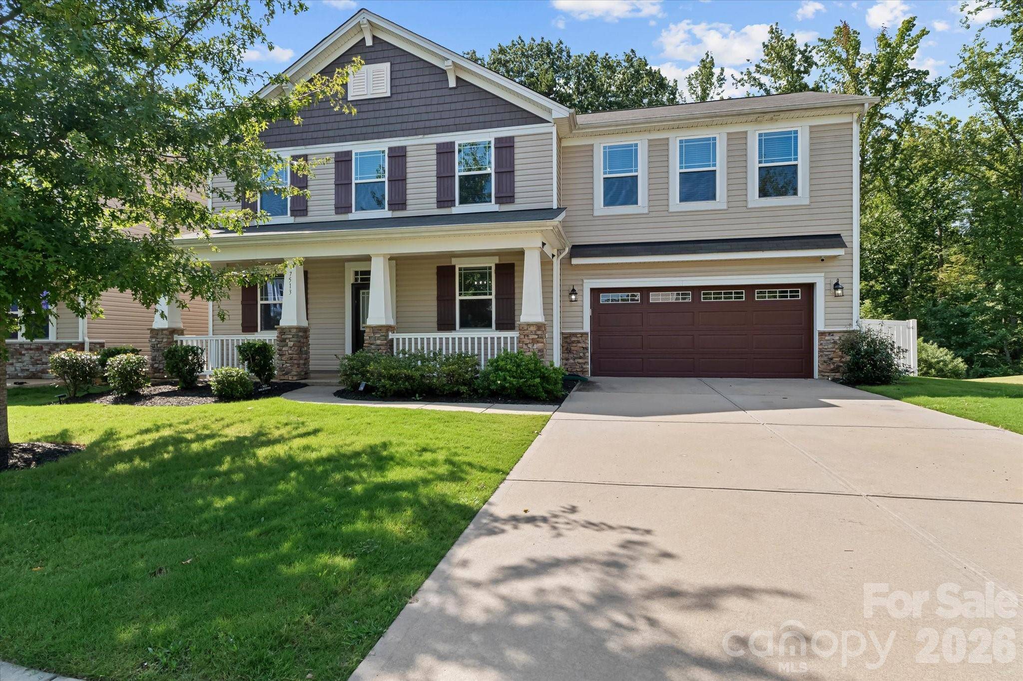 7513 Meridale Forest DR, Charlotte, NC 28269