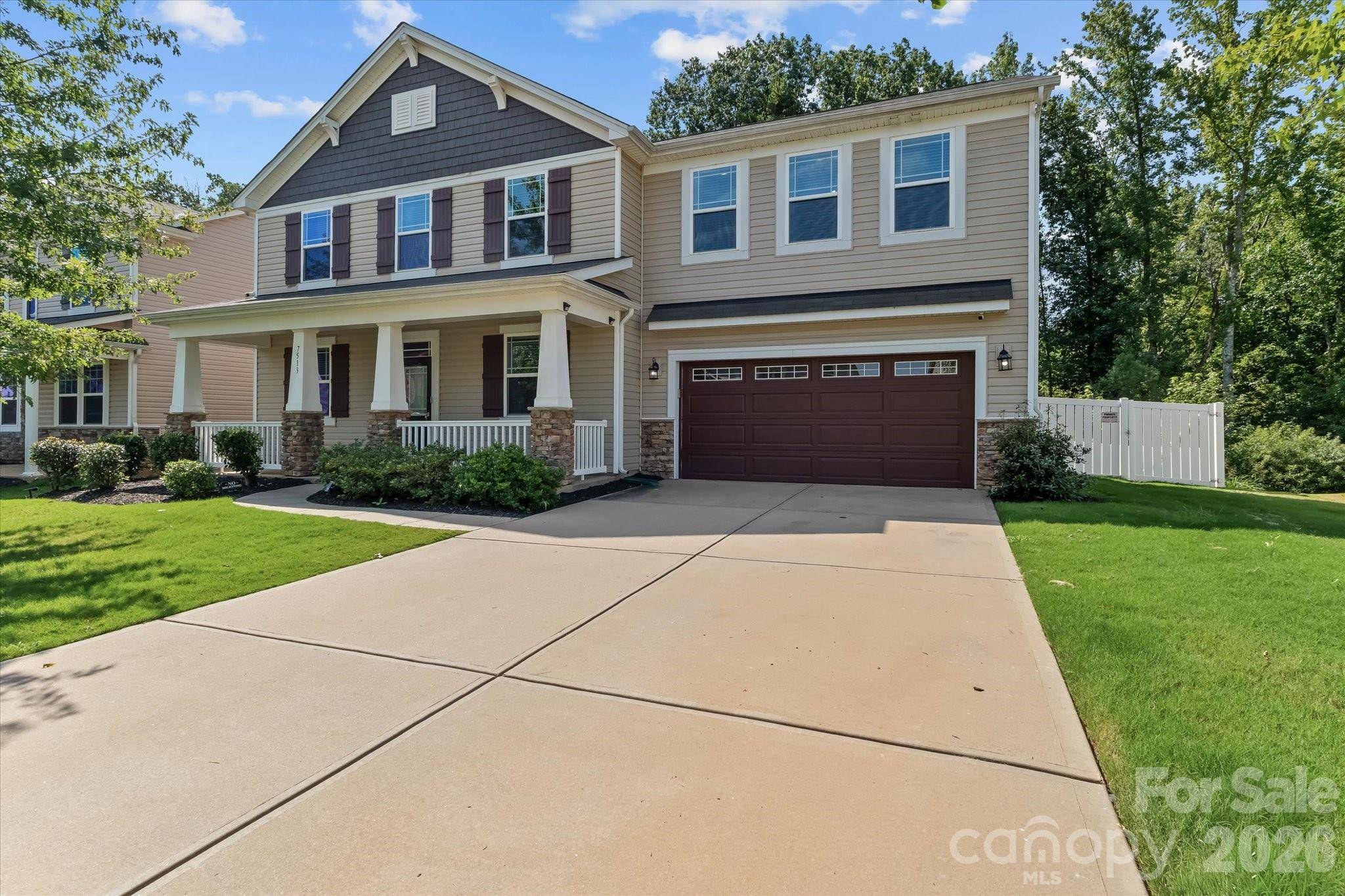 7513 Meridale Forest DR, Charlotte, NC 28269