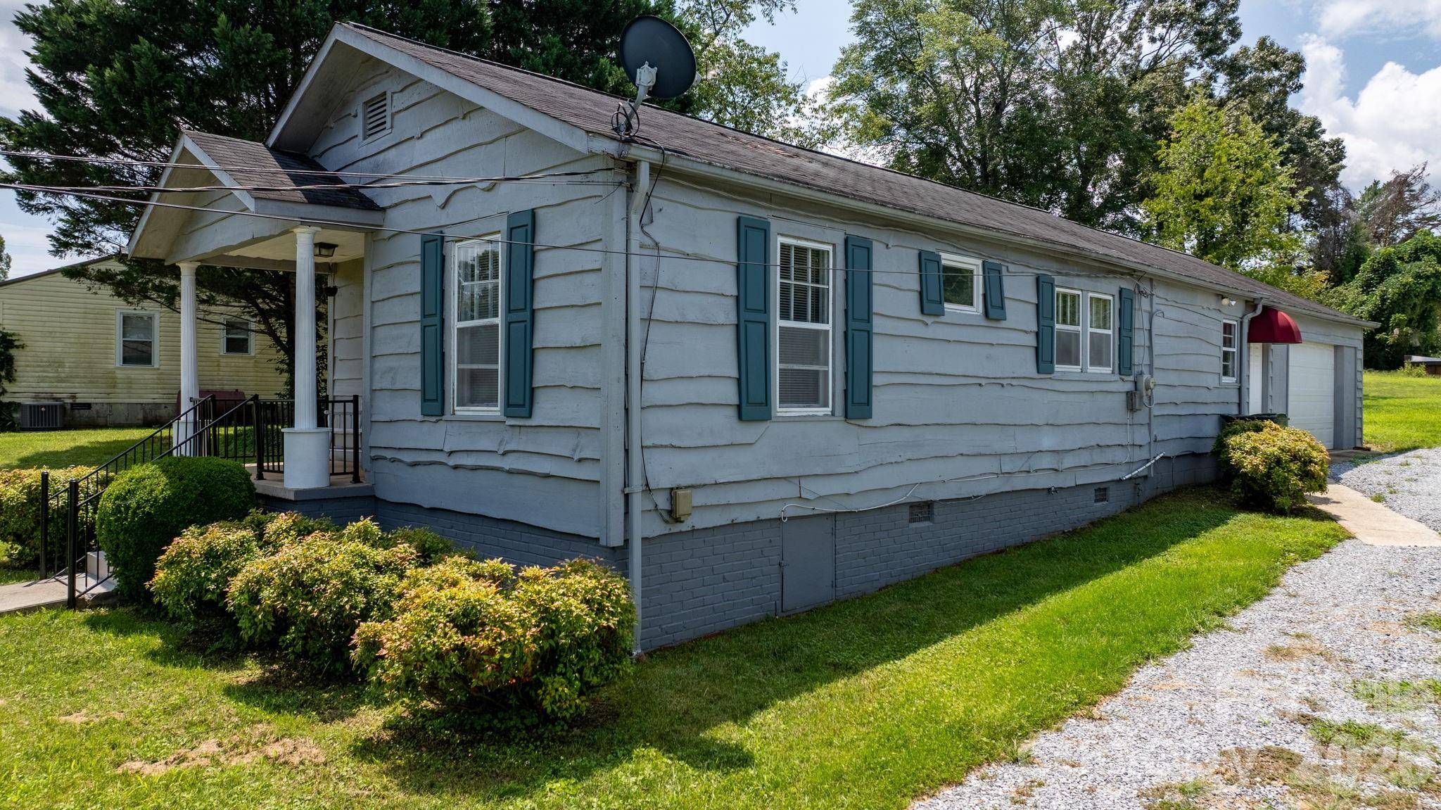 191 Power ST, Hudson, NC 28638