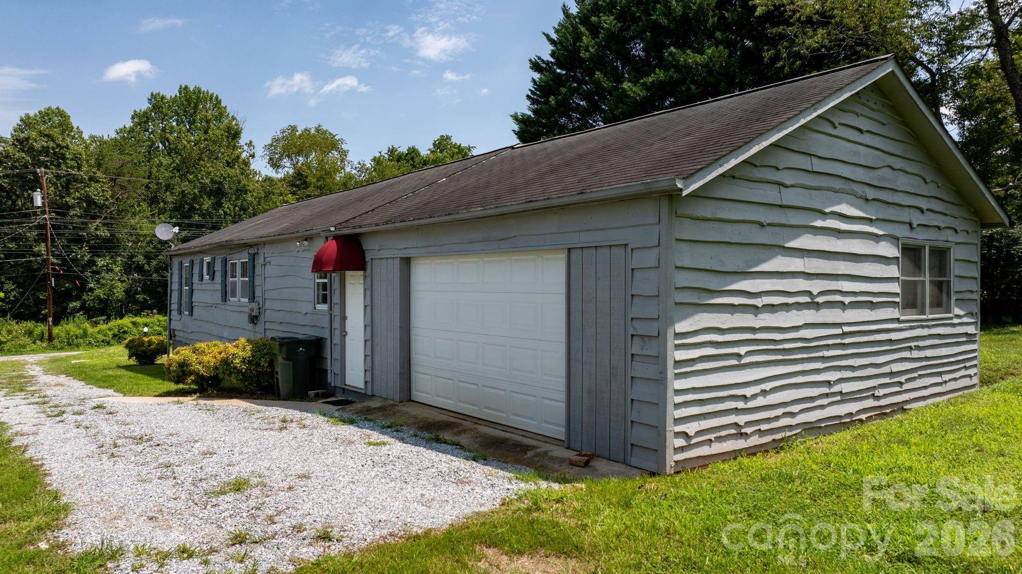 191 Power ST, Hudson, NC 28638