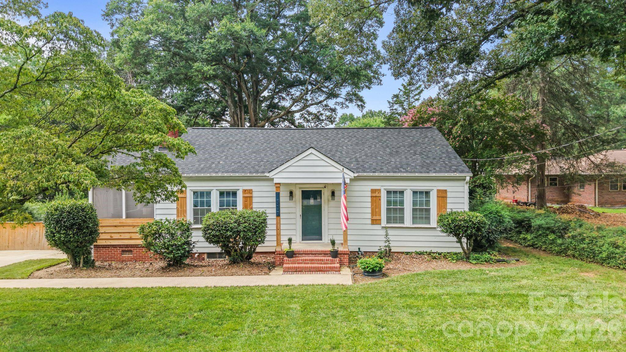 1537 S New Hope RD, Gastonia, NC 28054