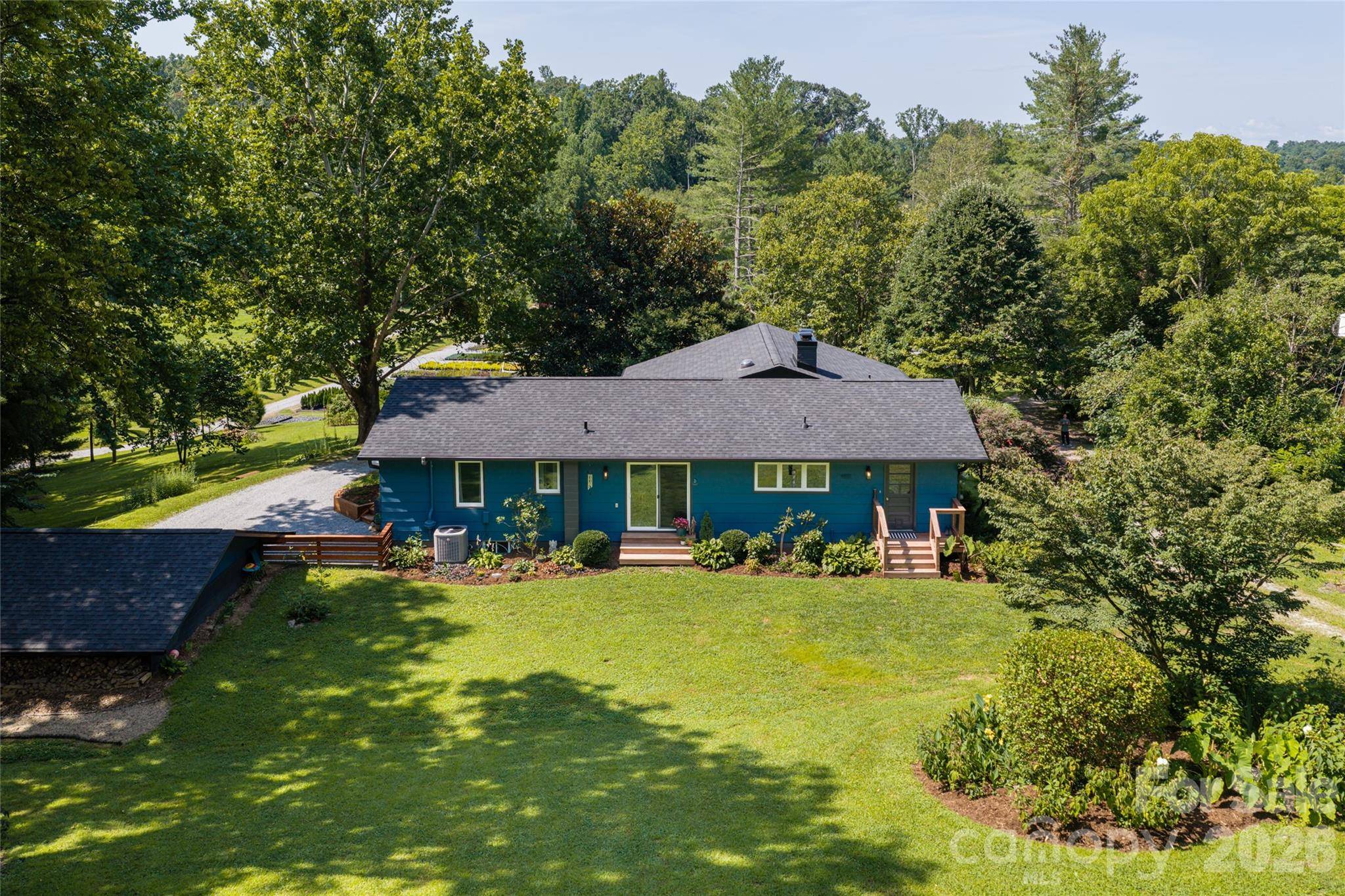 234 Carnelian DR, Fletcher, NC 28732