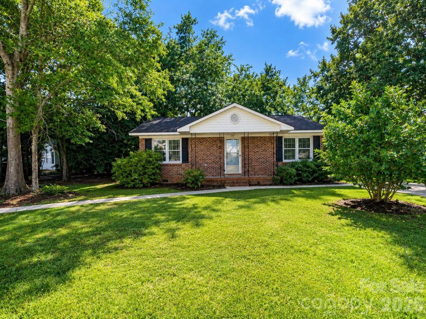 312 S Cleveland ST, Kershaw, SC 29067
