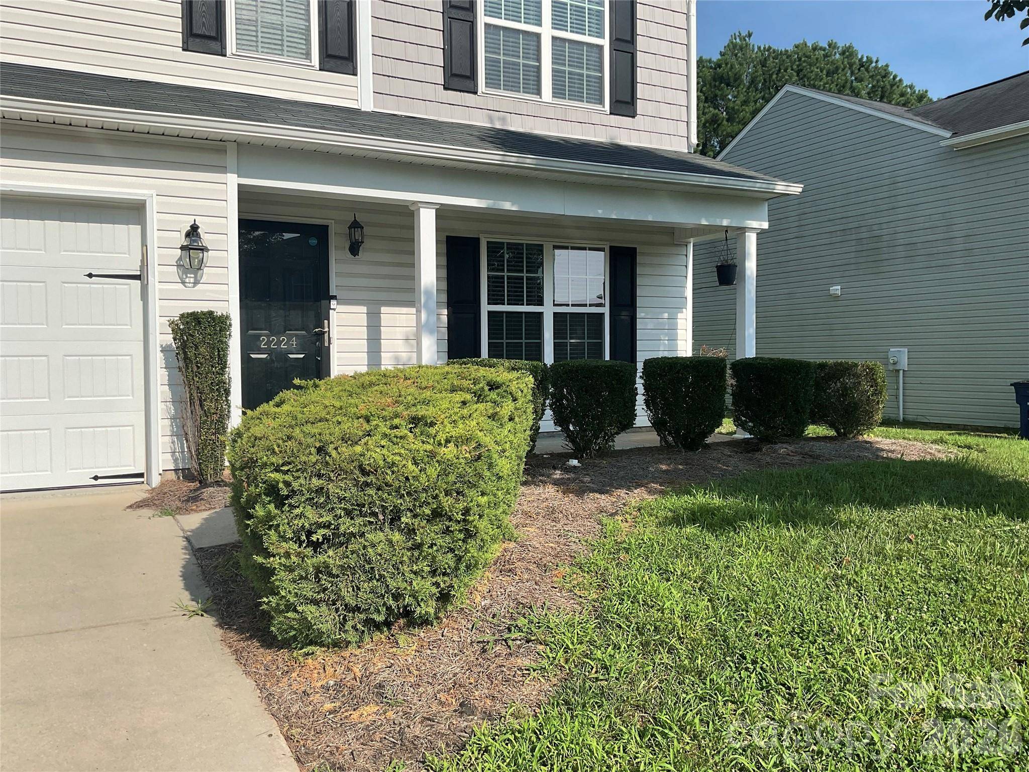 2224 Waverly Dell DR, Winston Salem, NC 27127