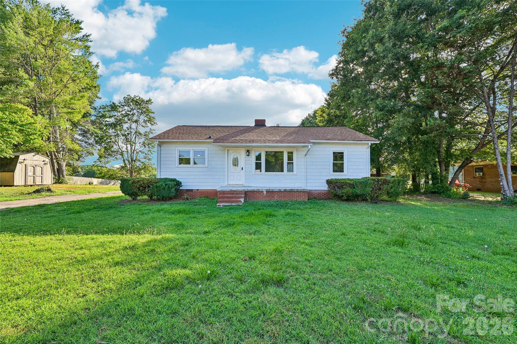94 Galaxie DR, Taylorsville, NC 28681