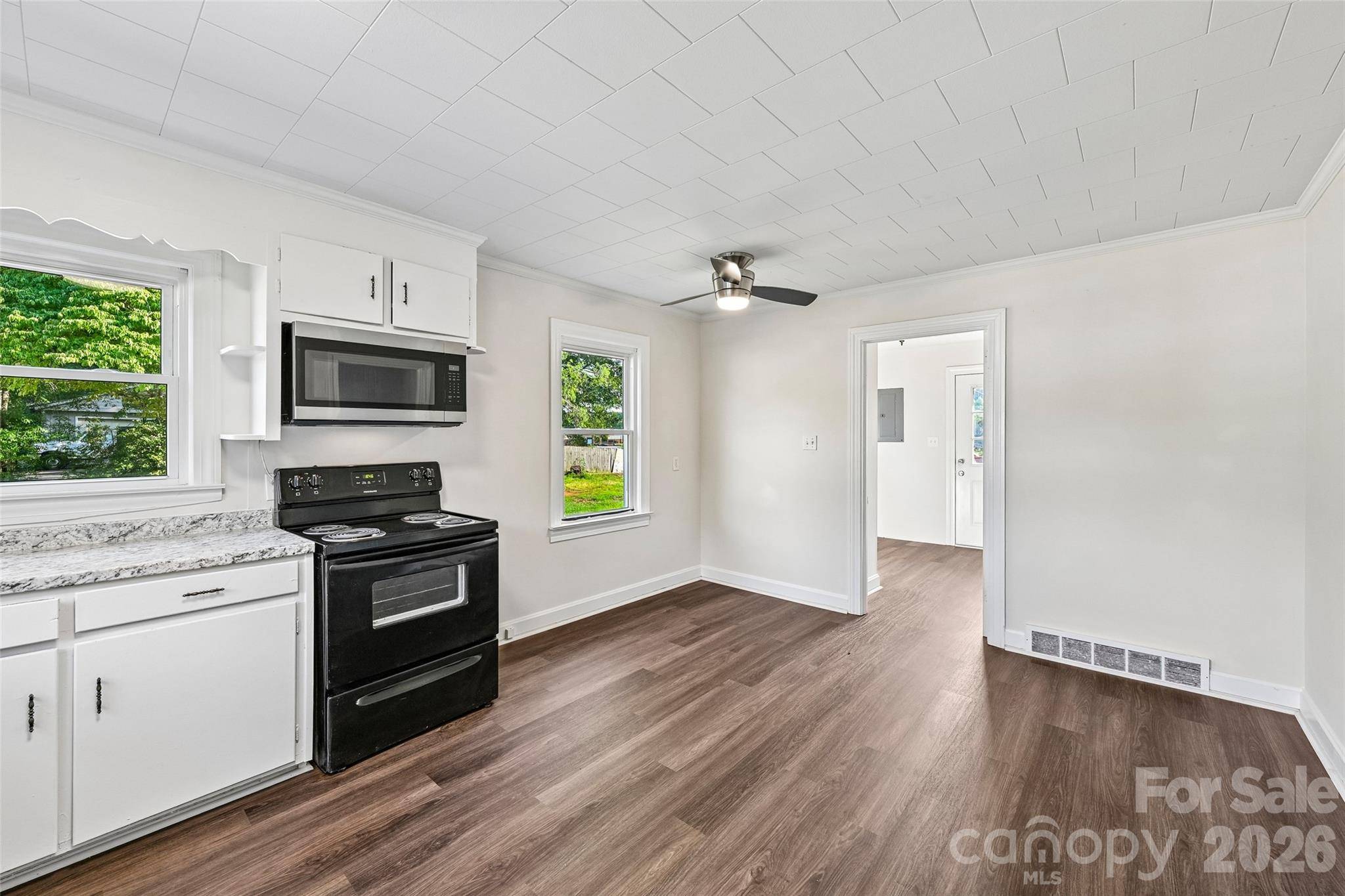 94 Galaxie DR, Taylorsville, NC 28681