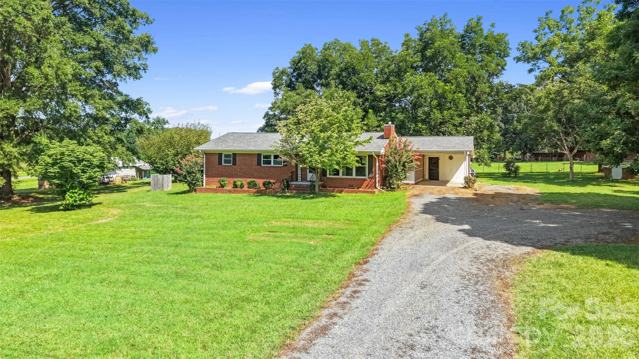 37631 Saw Mill RD, New London, NC 28127