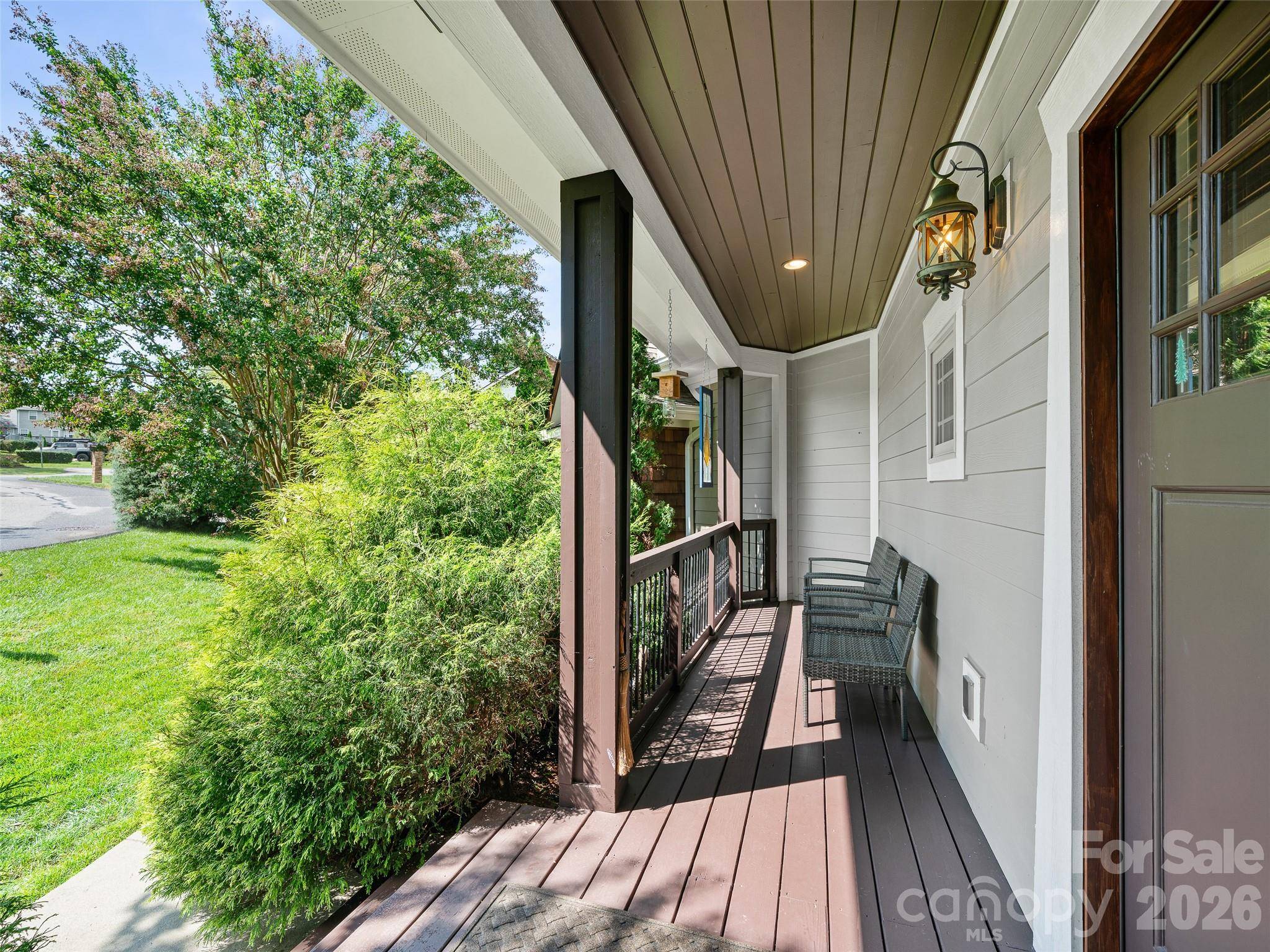 6 Oak Springs DR, Arden, NC 28704