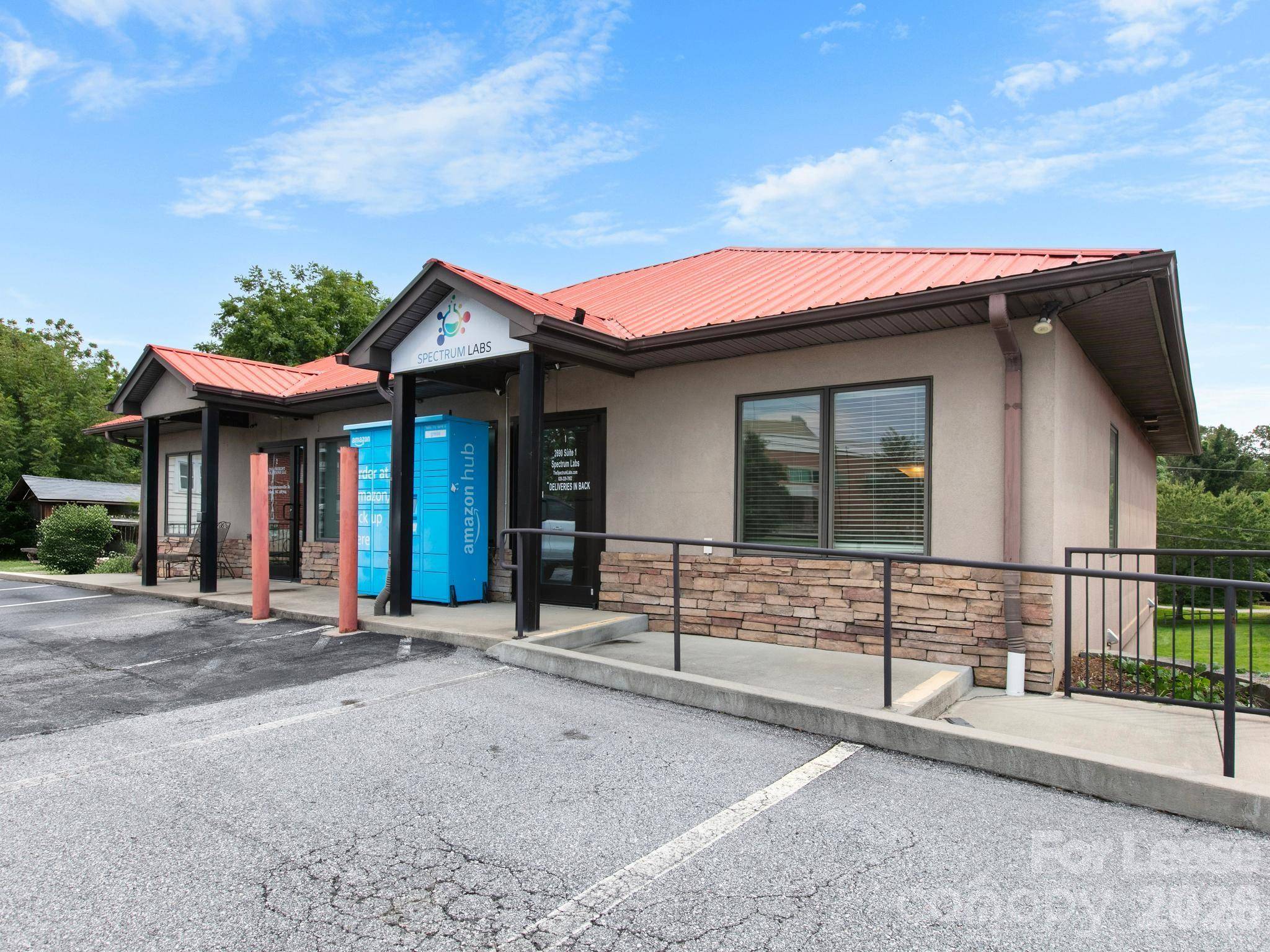 2690 Hendersonville RD #1, Arden, NC 28704