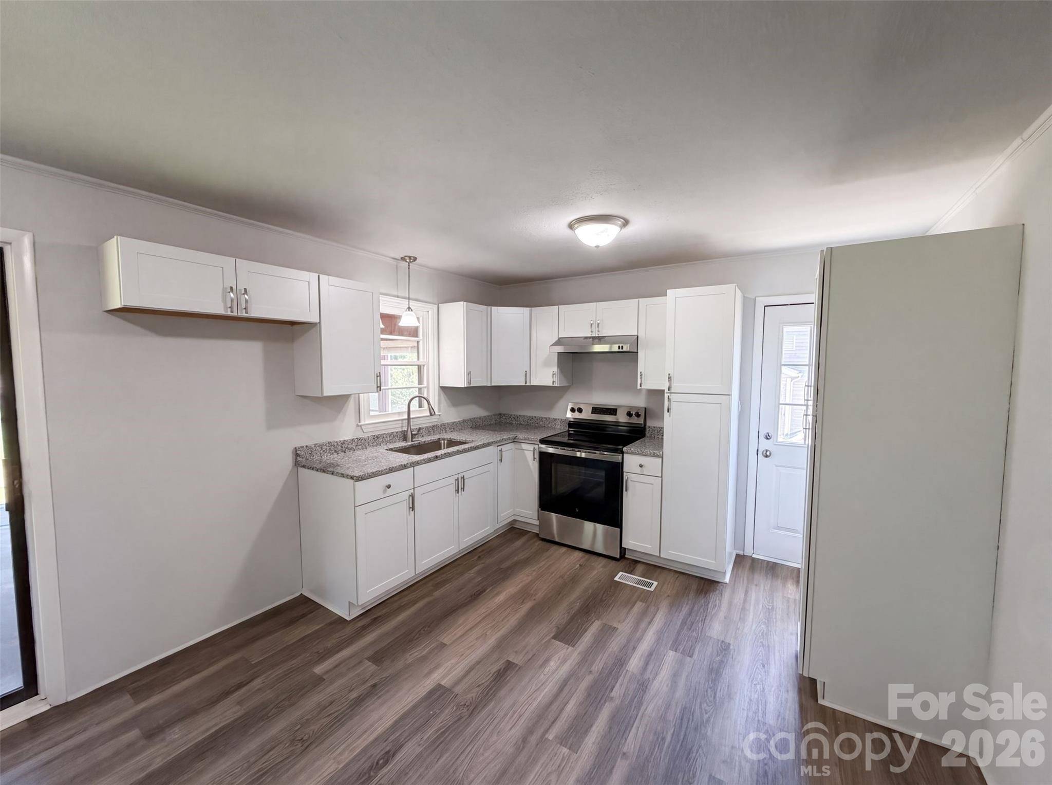 310 W Indiana AVE, Bessemer City, NC 28016