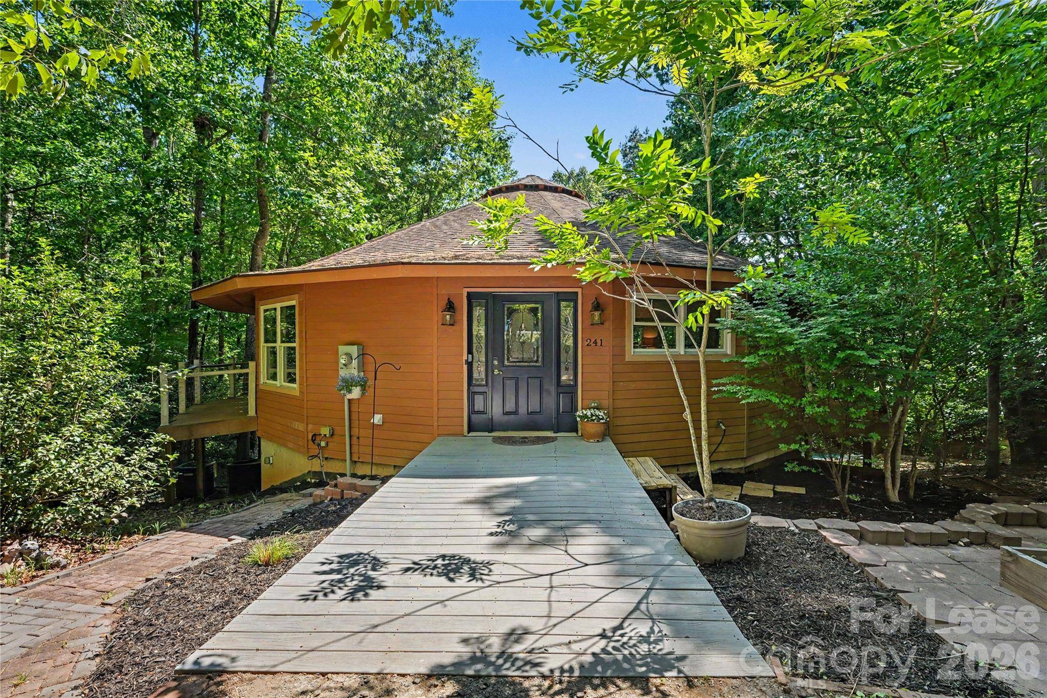 241 Spring Shore RD, Statesville, NC 28677