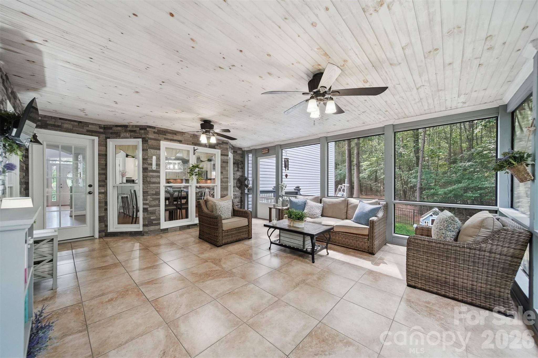 6253 Riviera Run Estates DR, Hickory, NC 28601