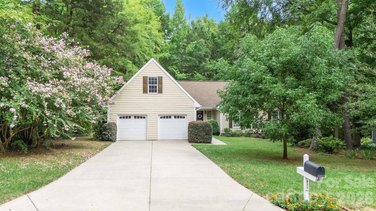 235 Withershinn DR, Charlotte, NC 28262