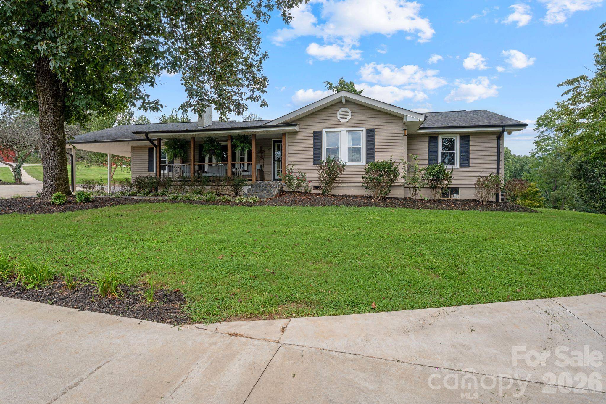 29 Pleasant Hill RD, Marion, NC 28752