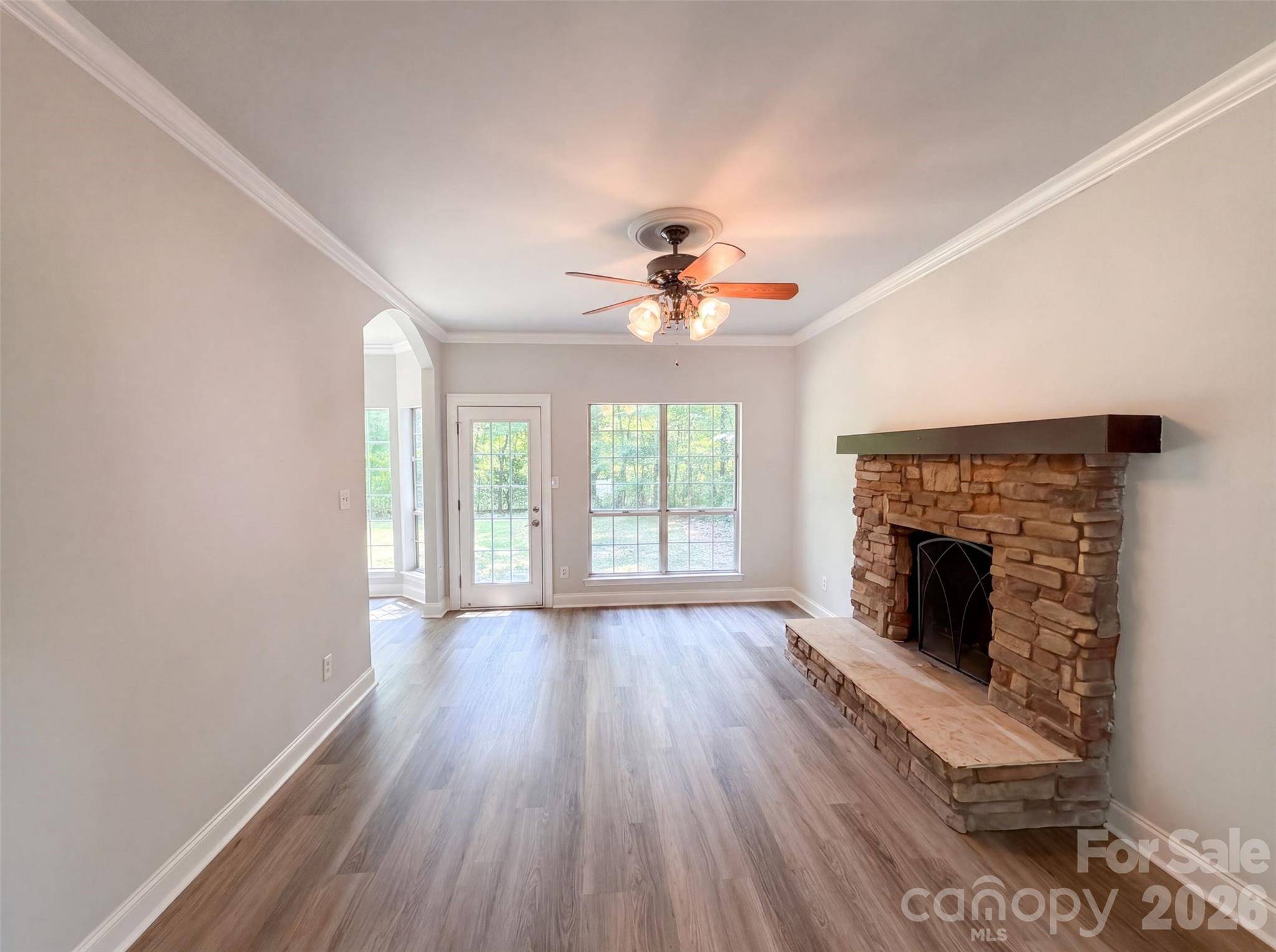 1604 Rocky Glen LN, Charlotte, NC 28214