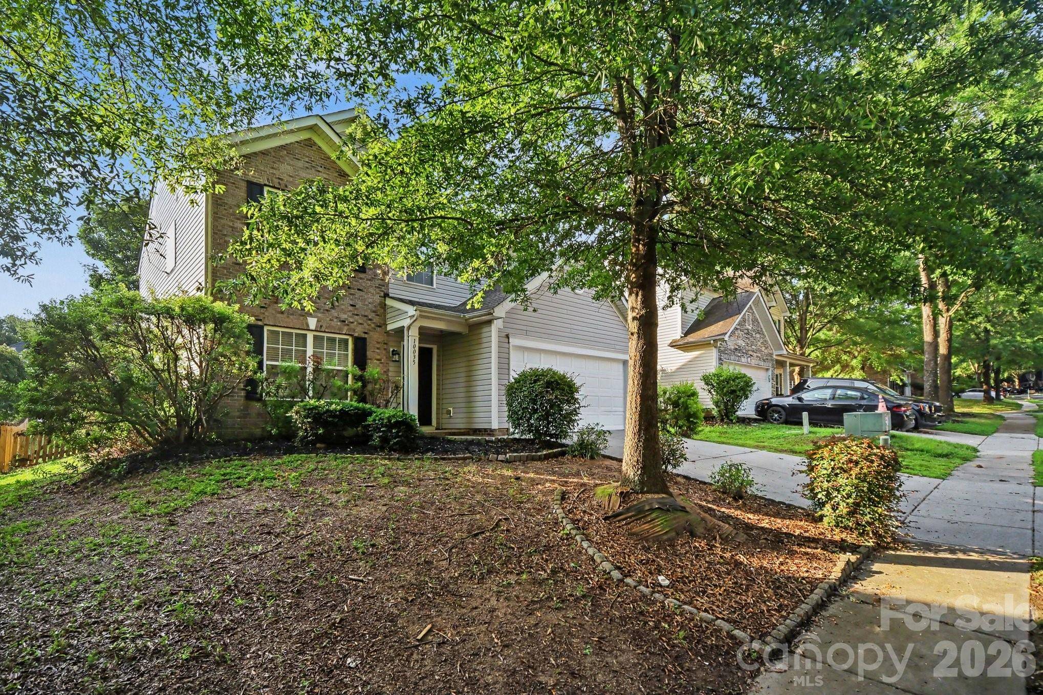 10035 Barrands LN, Charlotte, NC 28278