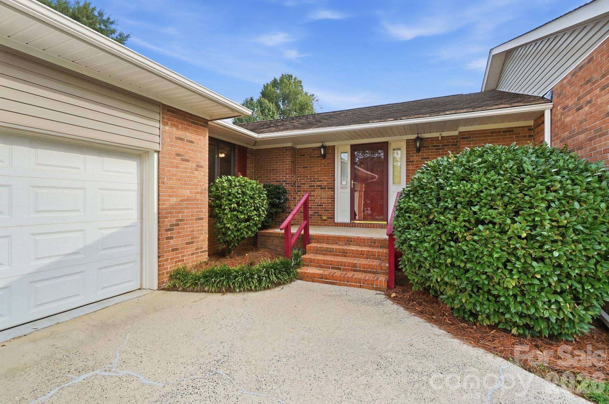 197 Park RD, Mount Holly, NC 28120