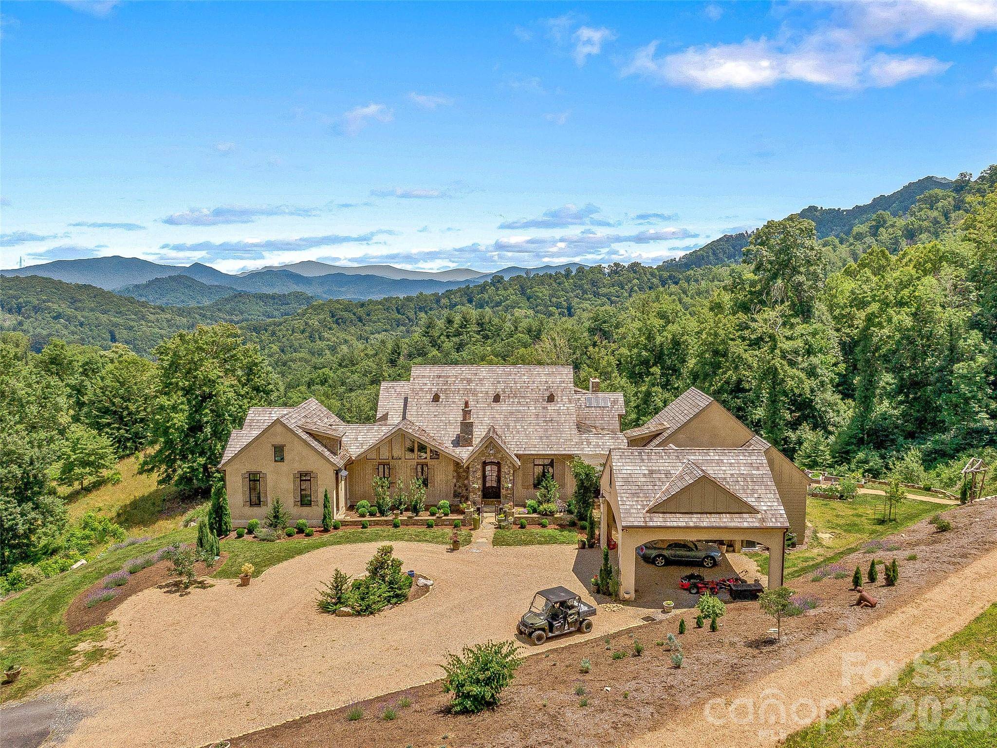 384 Doan Town RD, Burnsville, NC 28714