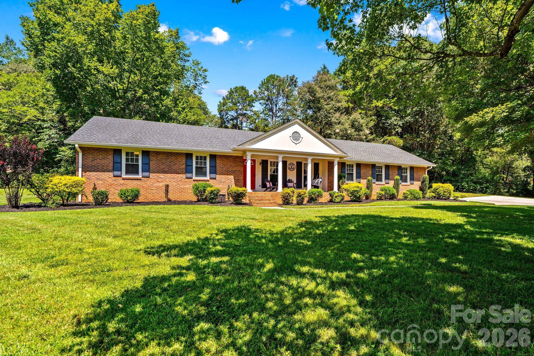 140 Spicewood LN, Salisbury, NC 28147