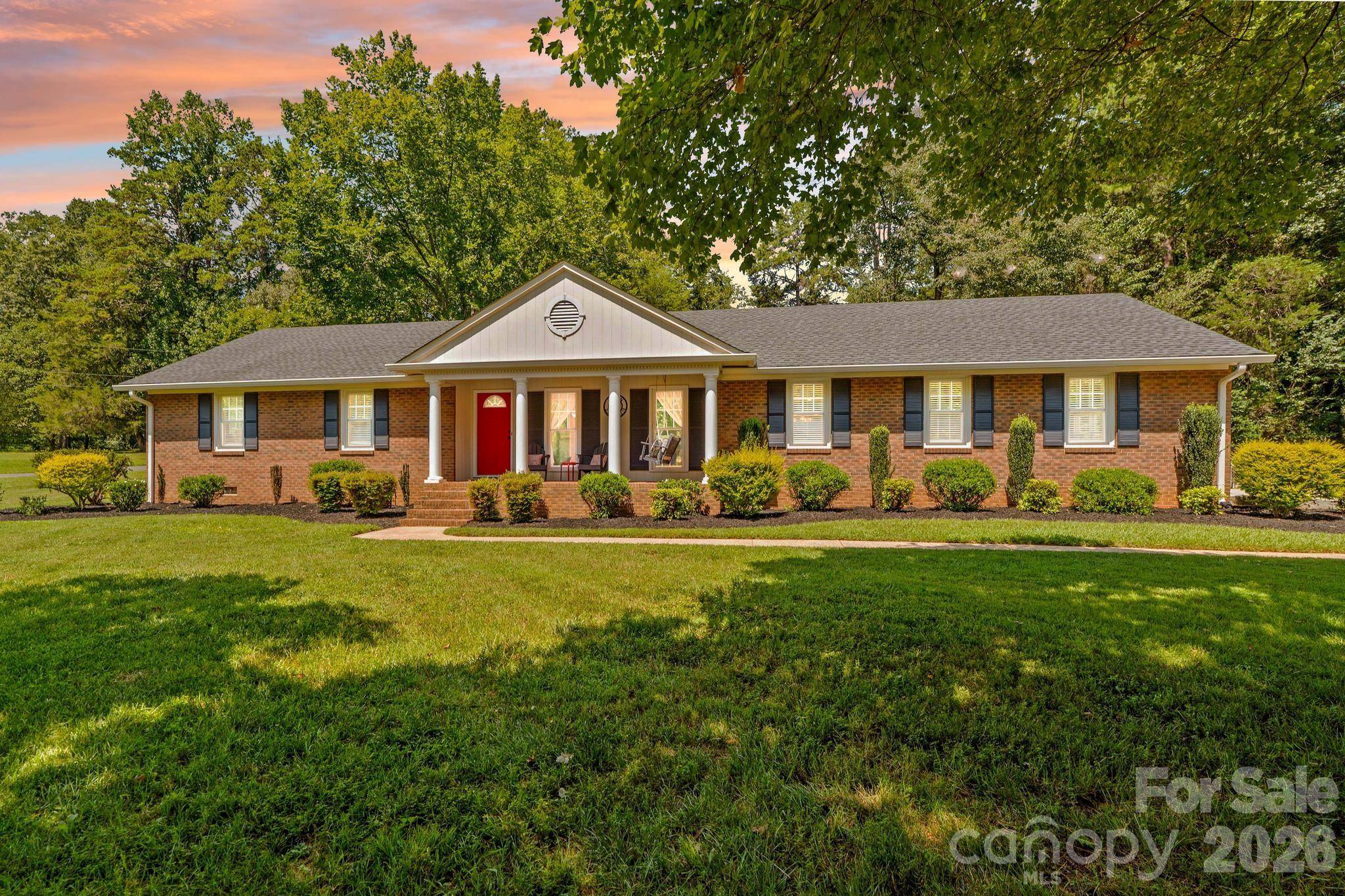 140 Spicewood LN, Salisbury, NC 28147