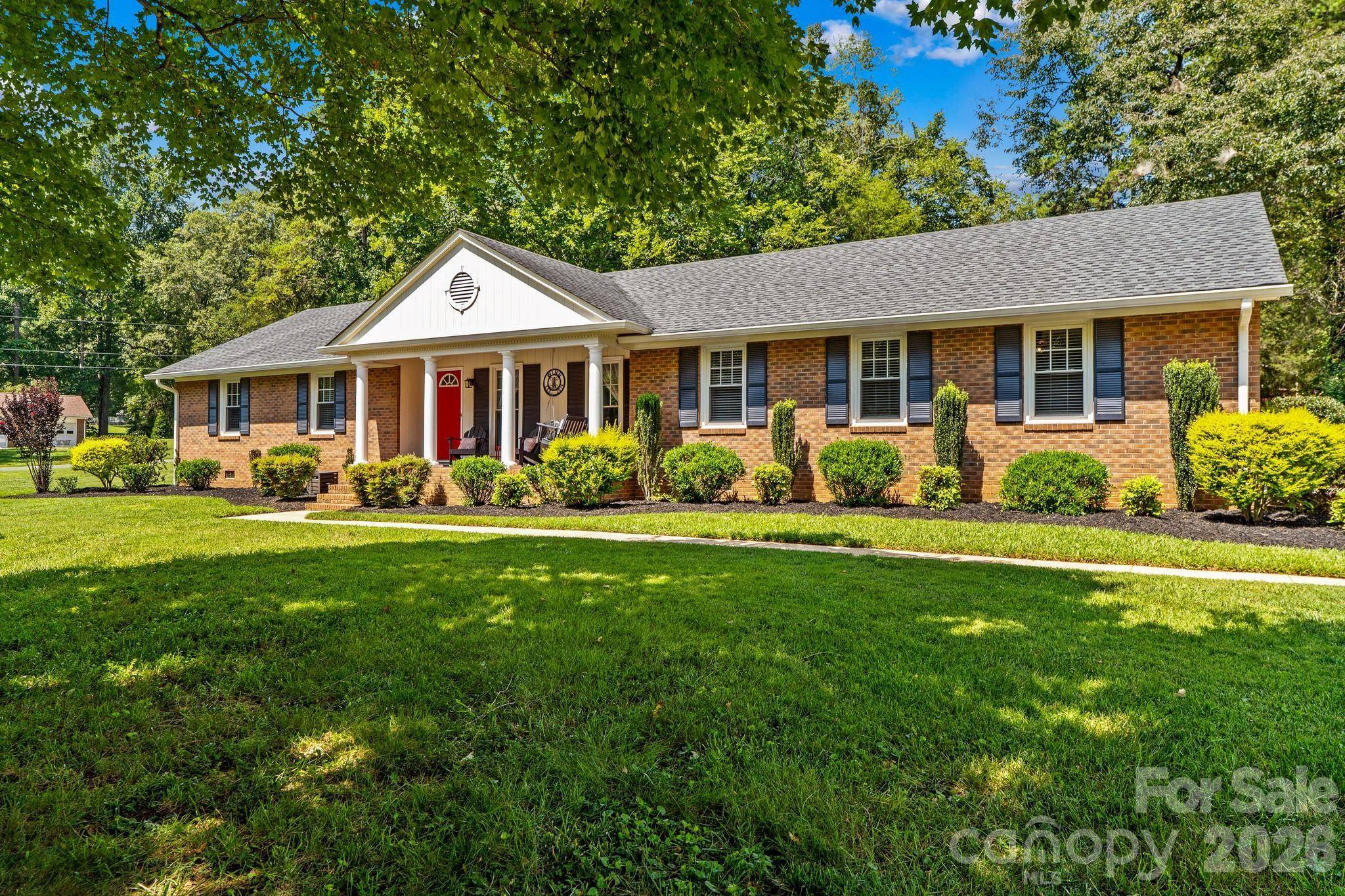 140 Spicewood LN, Salisbury, NC 28147
