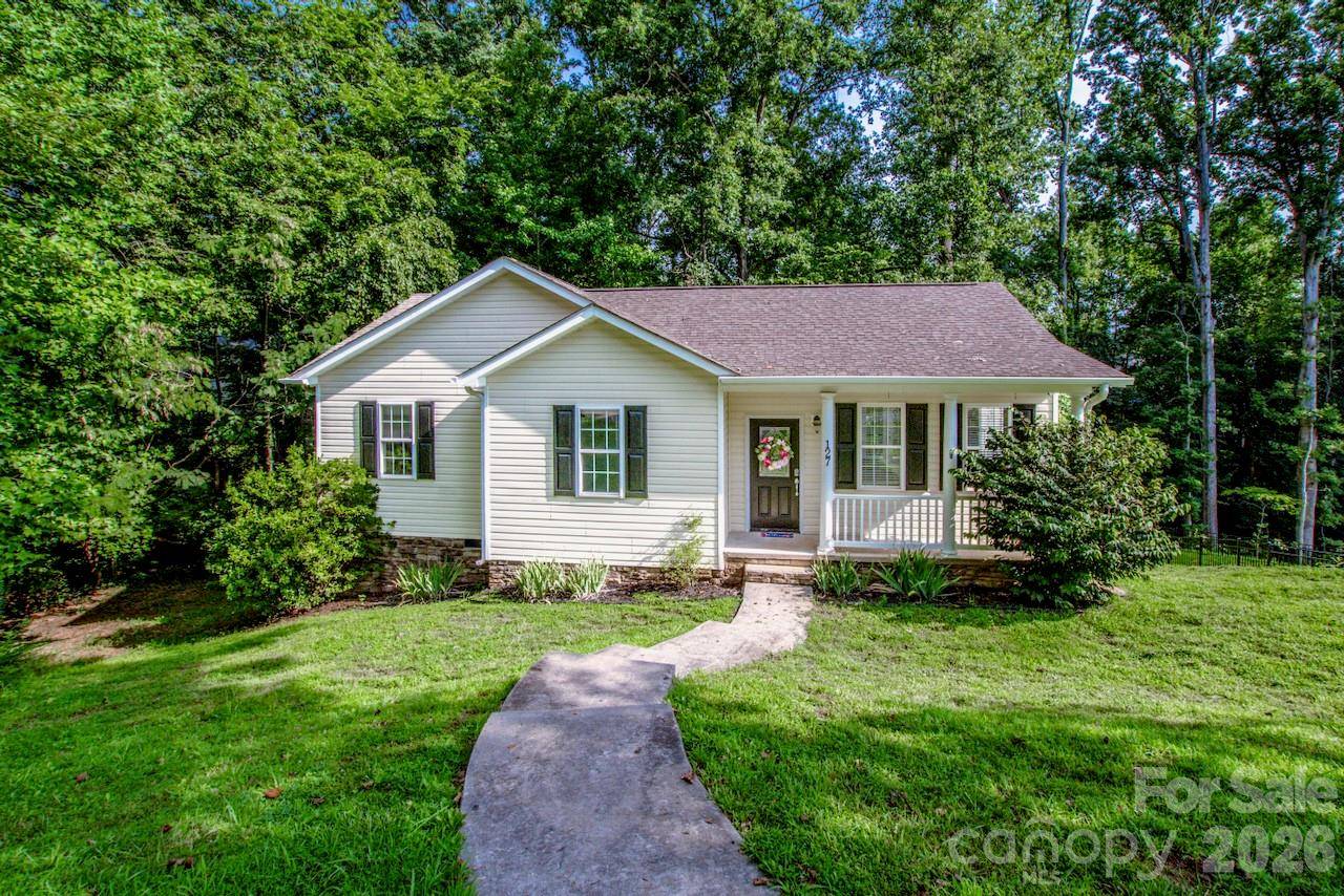 127 Wood Acre DR, Mooresville, NC 28115