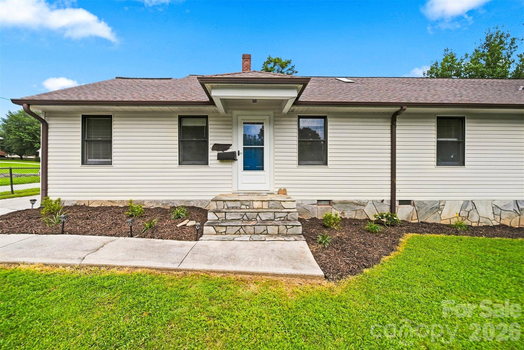 512 Garrou AVE SE, Valdese, NC 28690