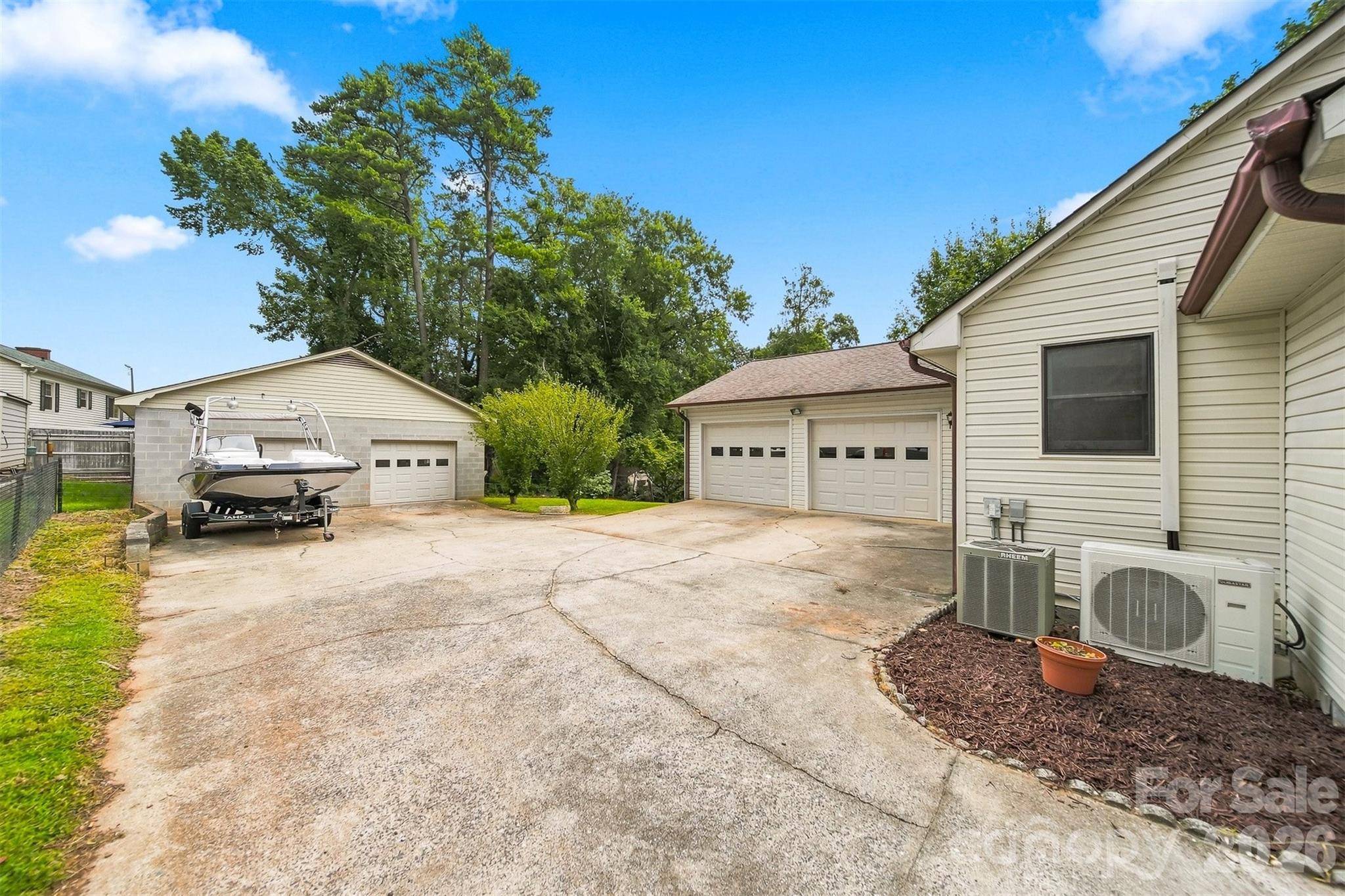 512 Garrou AVE SE, Valdese, NC 28690