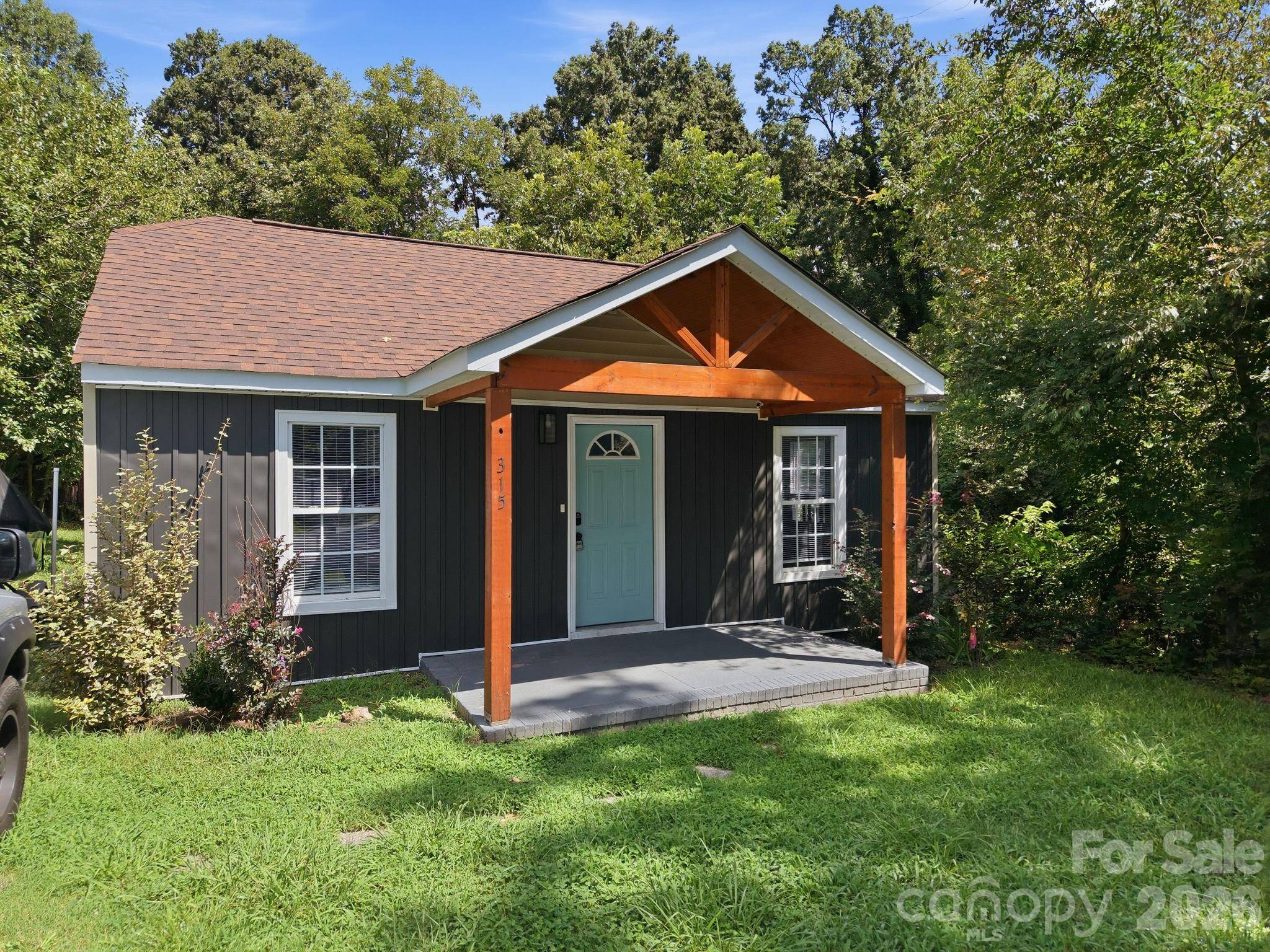 315 Pineview ST, Kannapolis, NC 28083