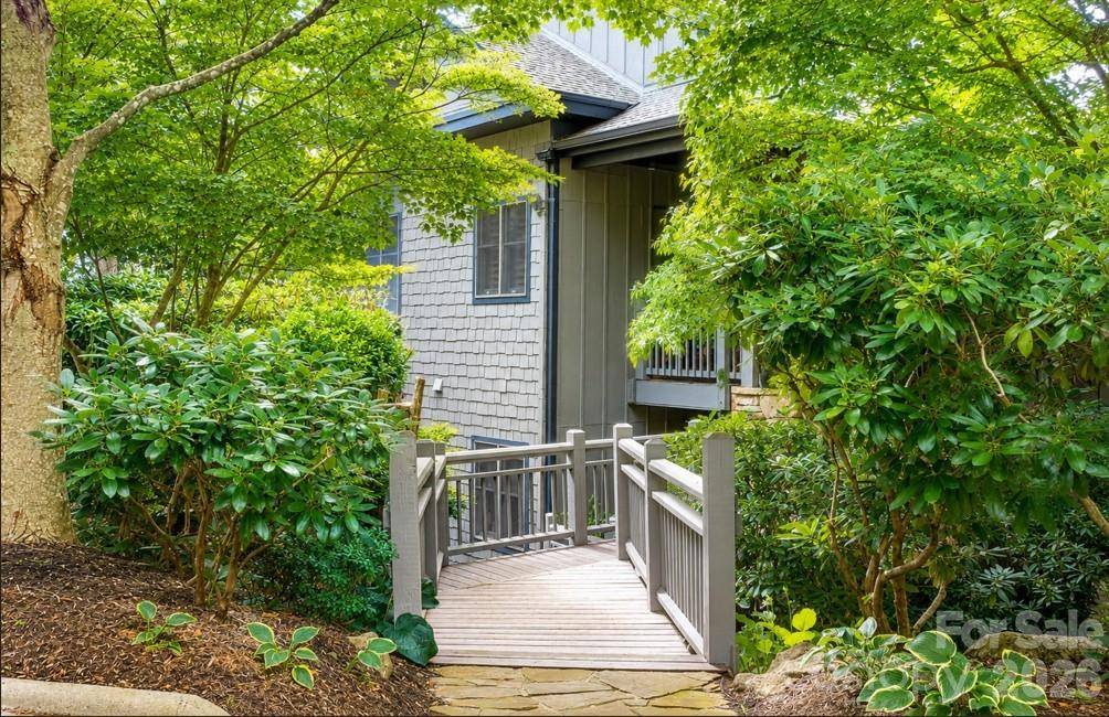 151 Spring Rock RD #D3, Burnsville, NC 28714