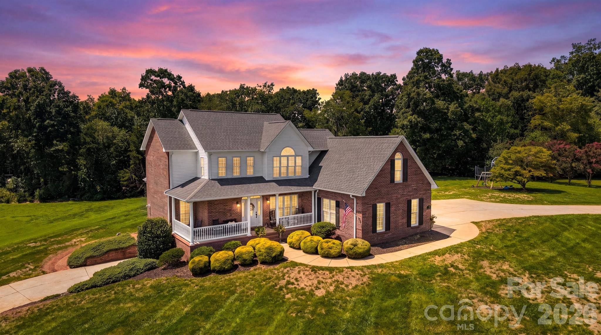 1338 Willow Creek DR, Newton, NC 28658