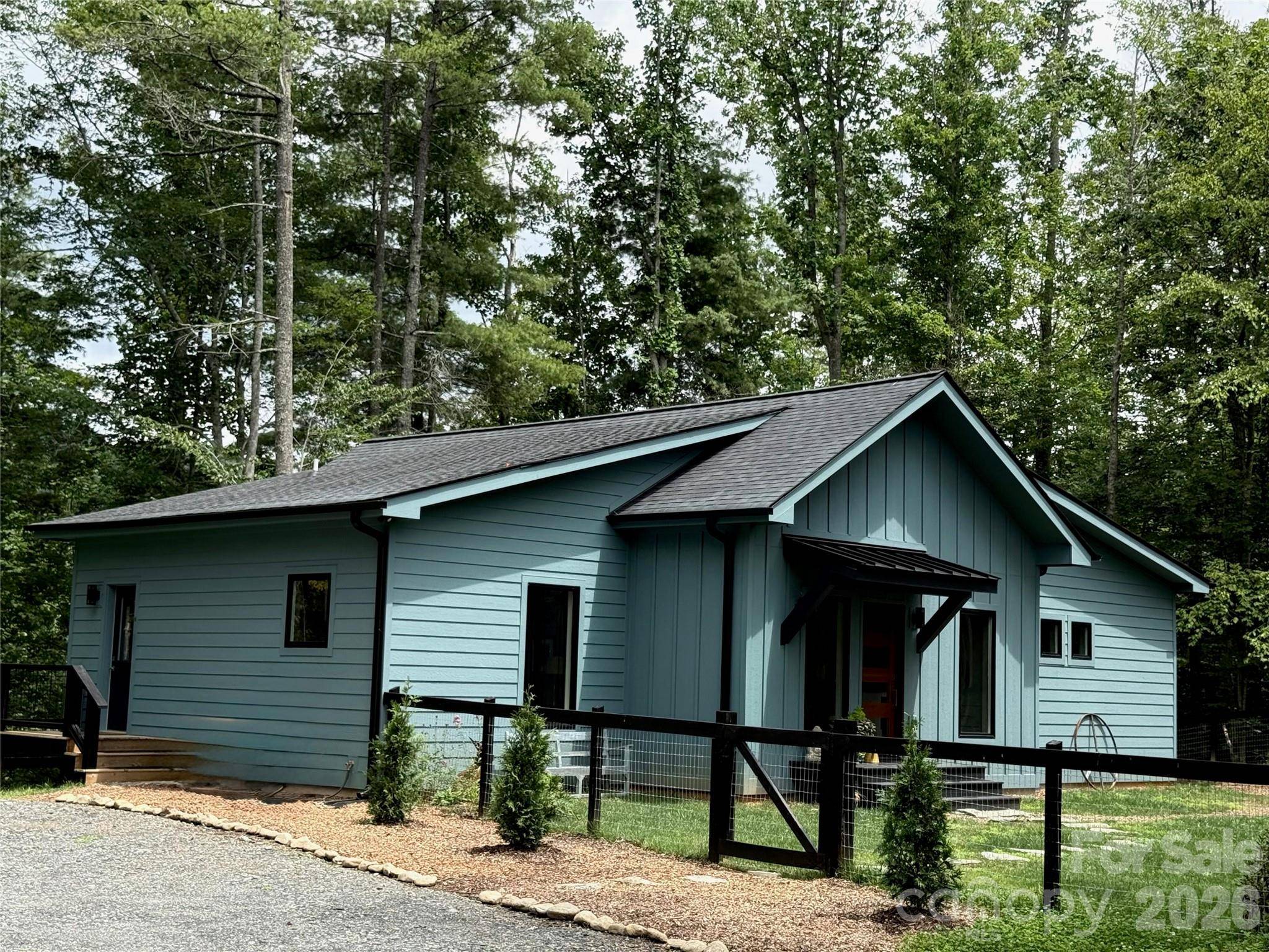 30 Sandys Home PL, Mars Hill, NC 28754