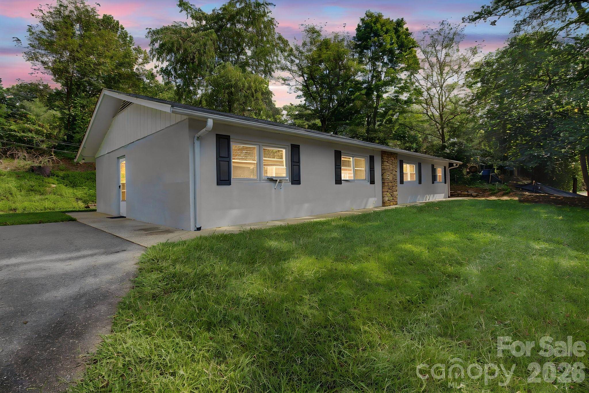 575 Sand Hill RD, Asheville, NC 28806