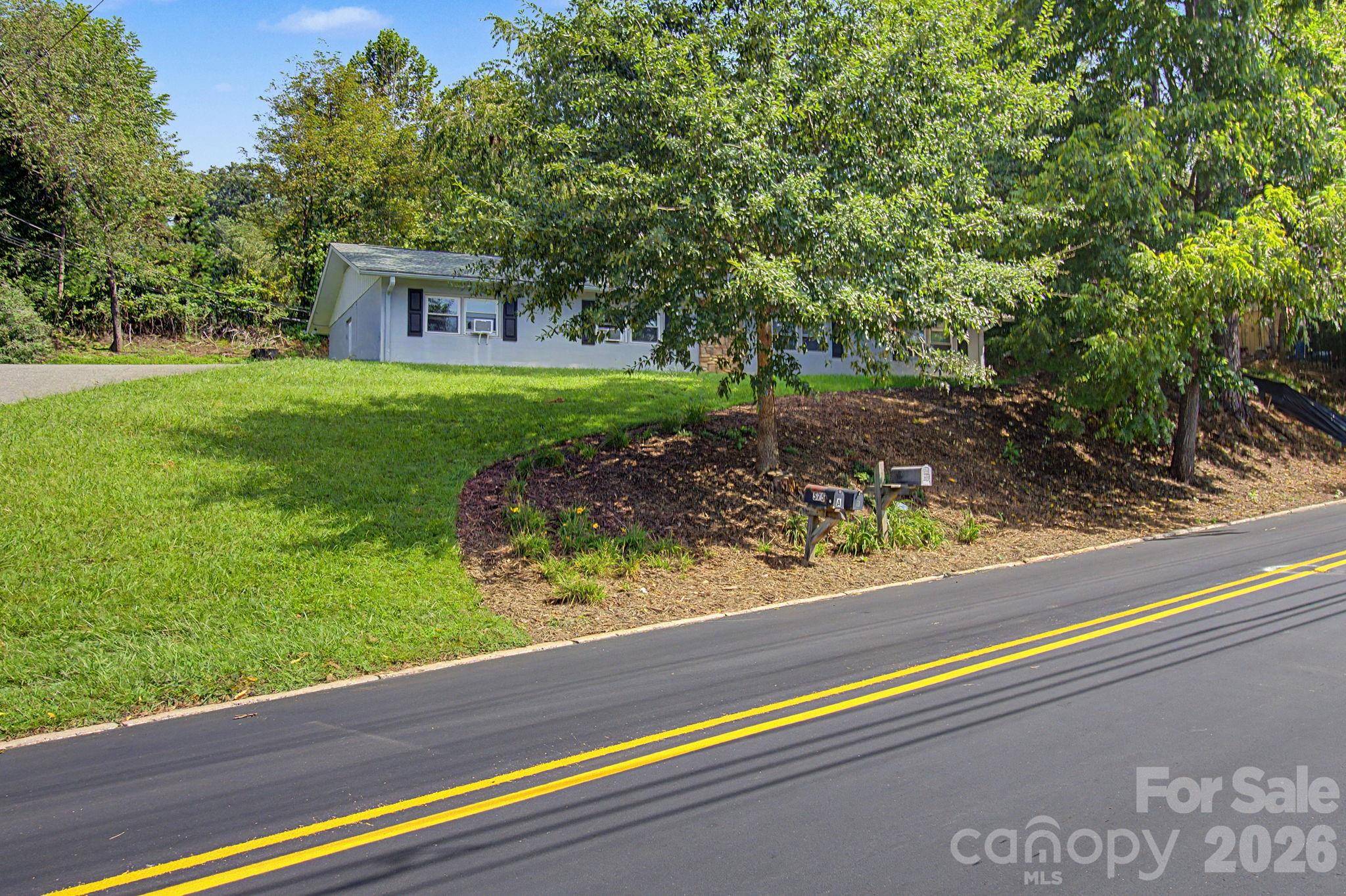 575 Sand Hill RD, Asheville, NC 28806