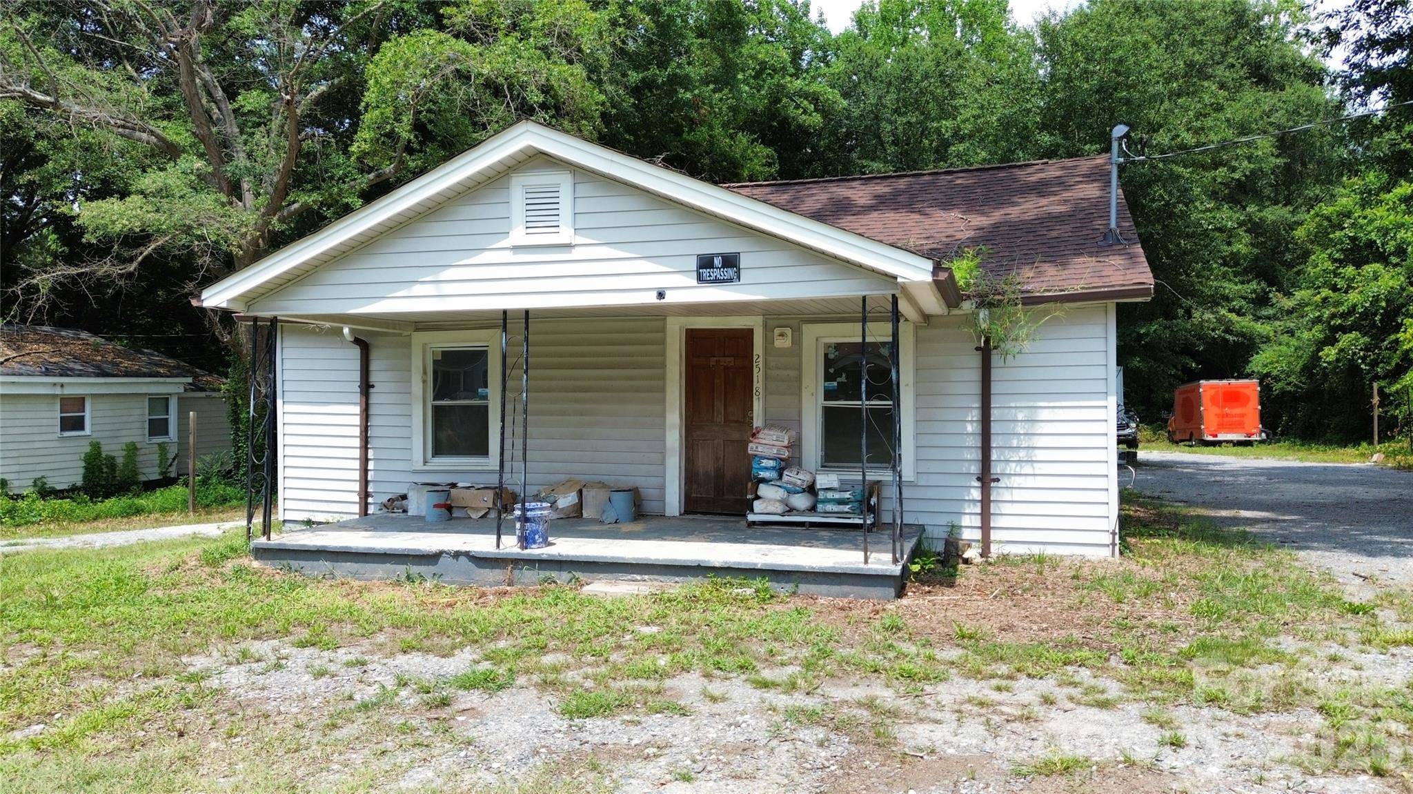 2518 Crescent LN, Gastonia, NC 28052