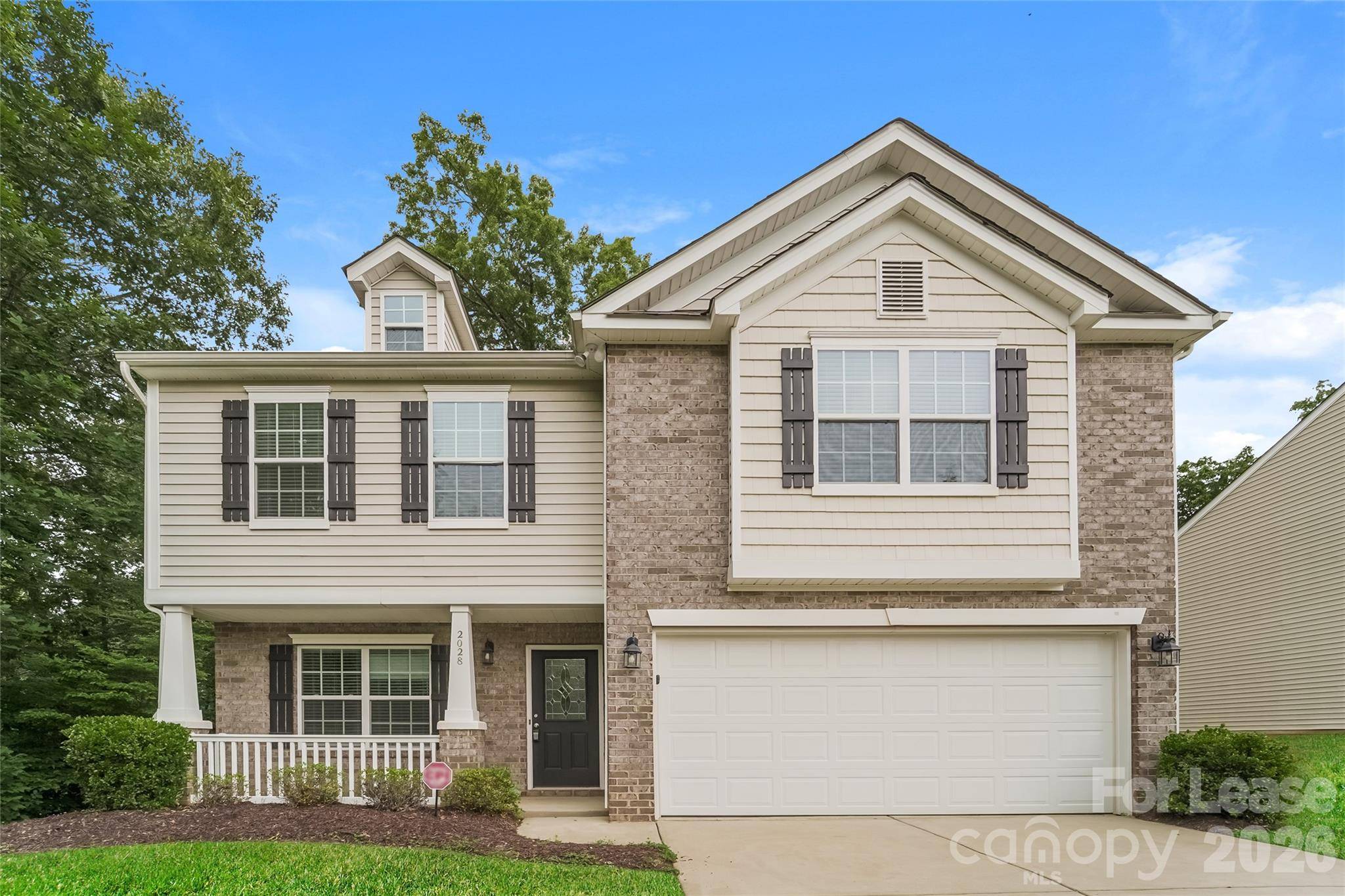 2028 Misty Rose LN, Charlotte, NC 28216