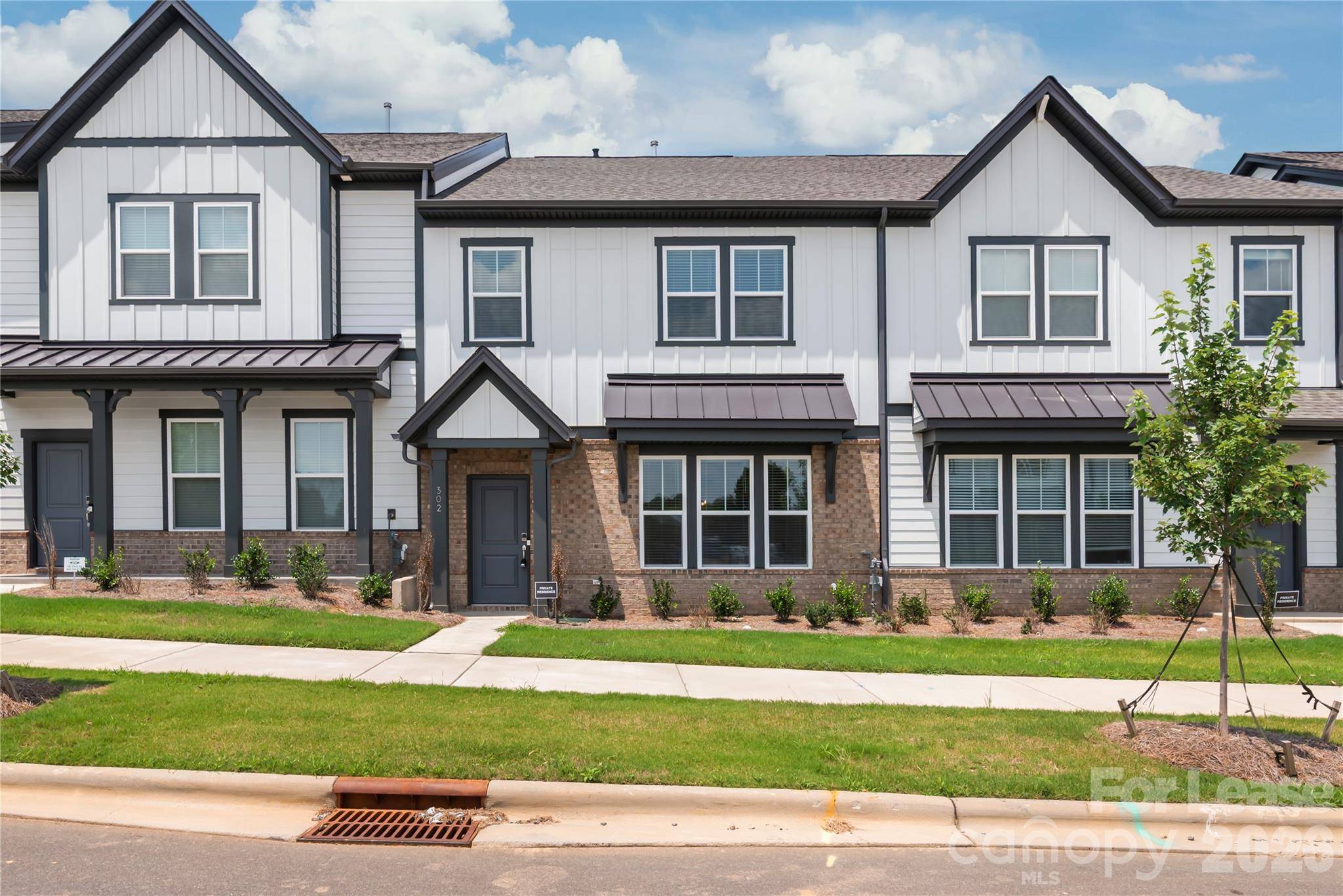 302 Silver Fleet DR, Indian Trail, NC 28079