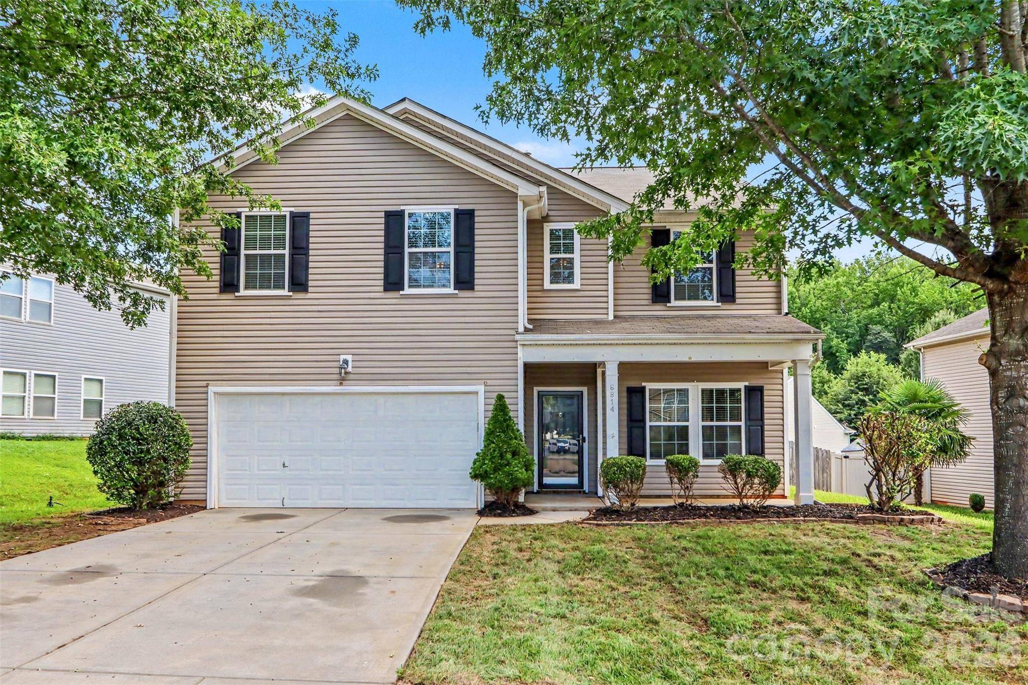 6814 Barefoot Forest DR, Charlotte, NC 28269