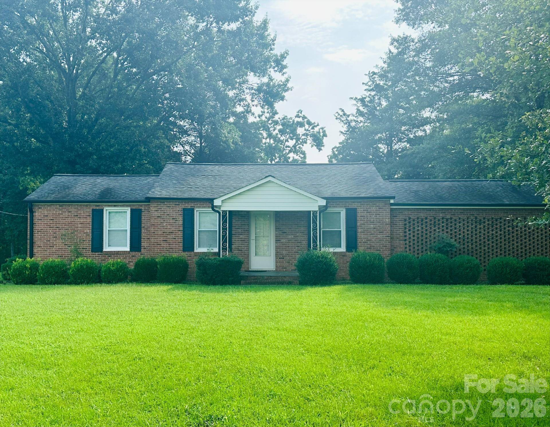 1952 N Nc 16 Business HWY, Denver, NC 28037