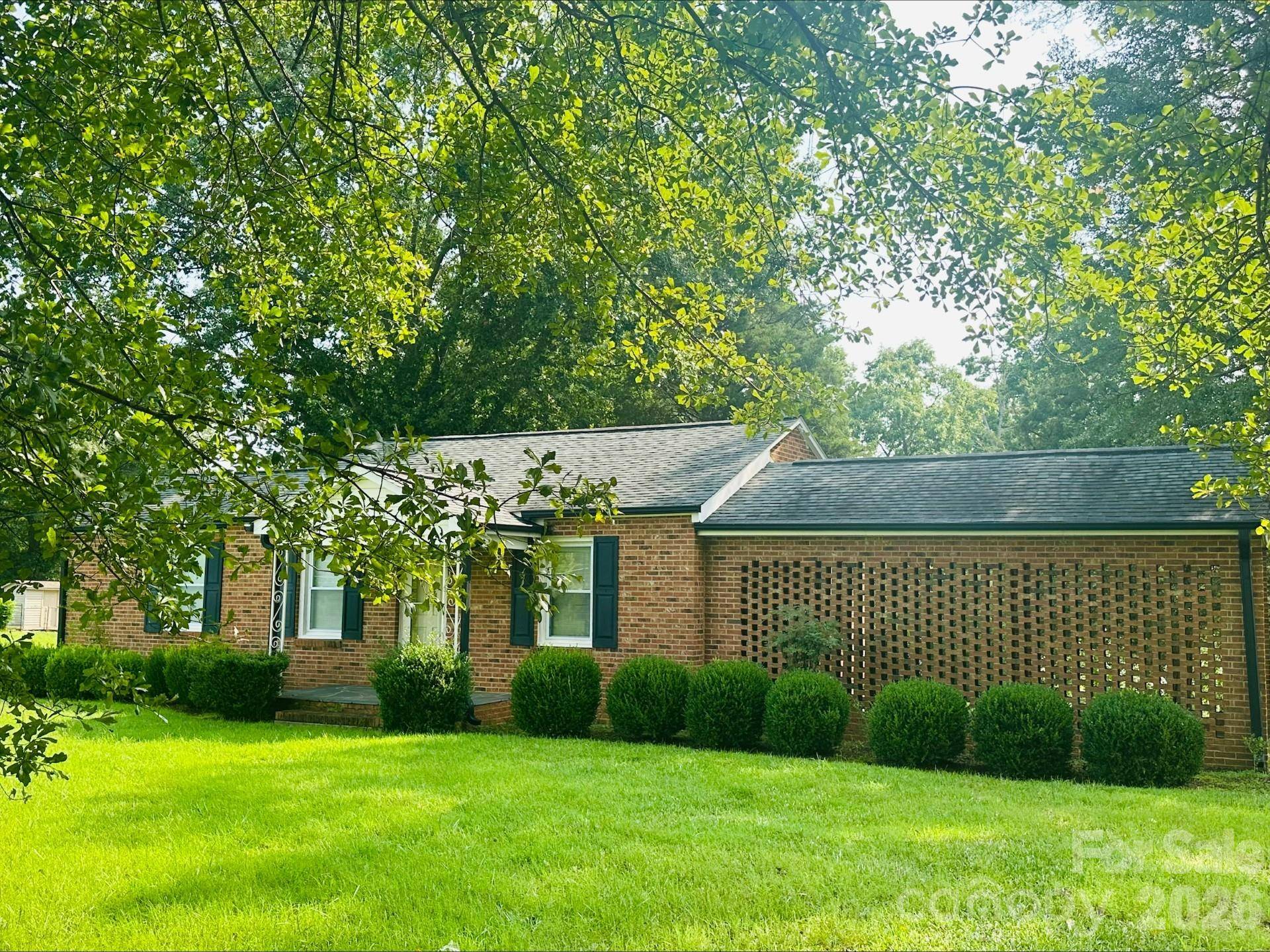 1952 N Nc 16 Business HWY, Denver, NC 28037