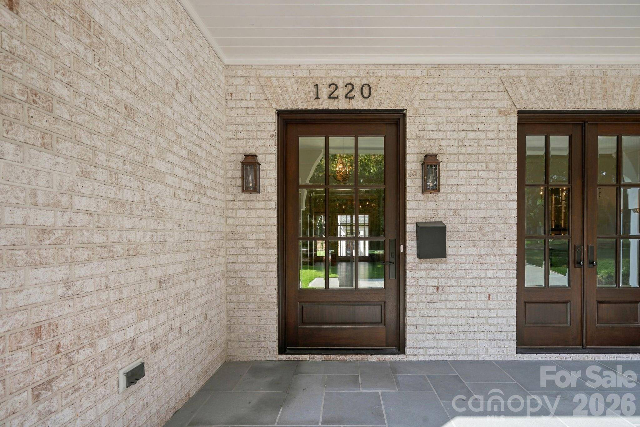 1220 Biltmore DR, Charlotte, NC 28207