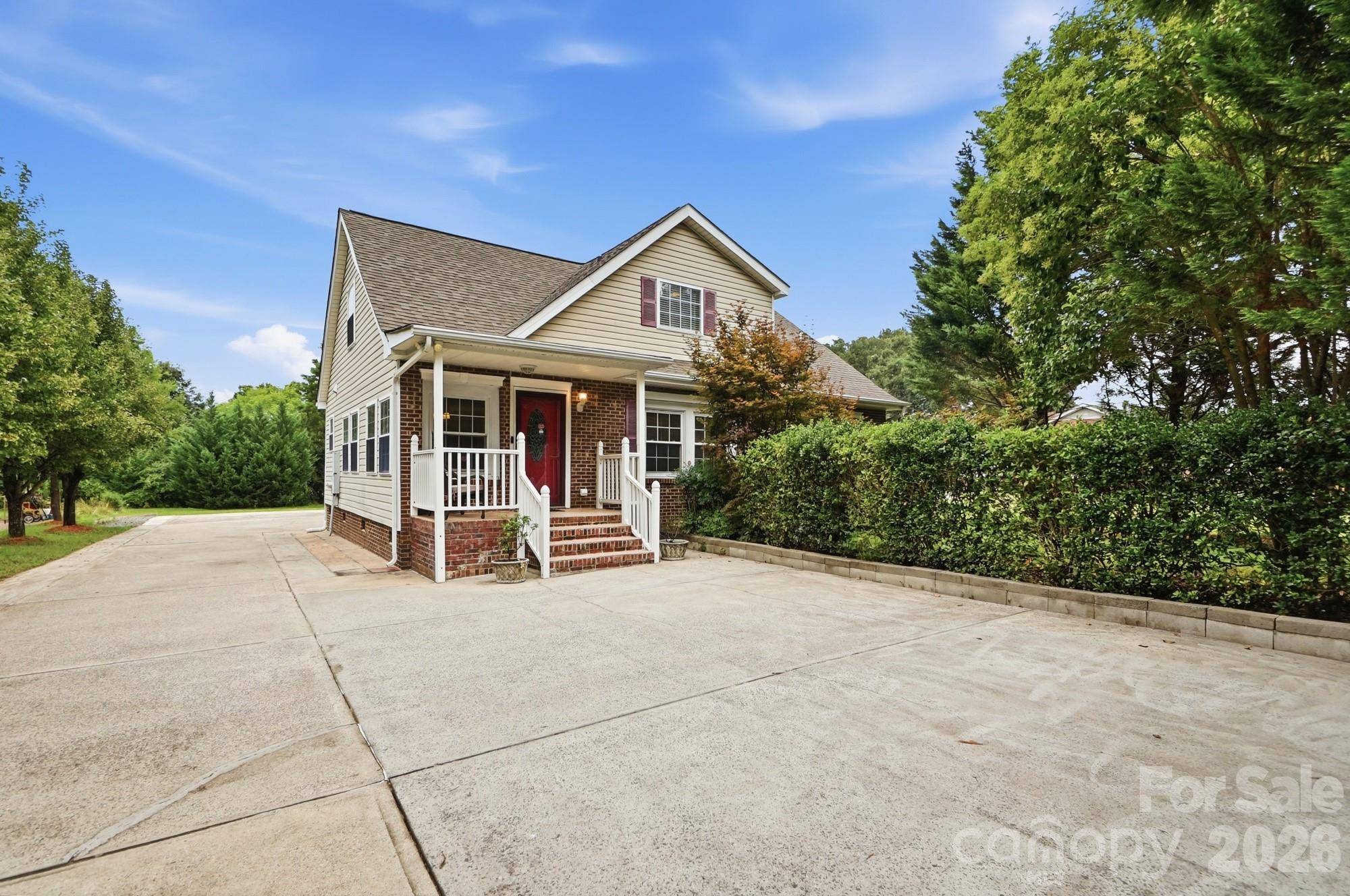 3717 Margaret Wallace RD, Matthews, NC 28105